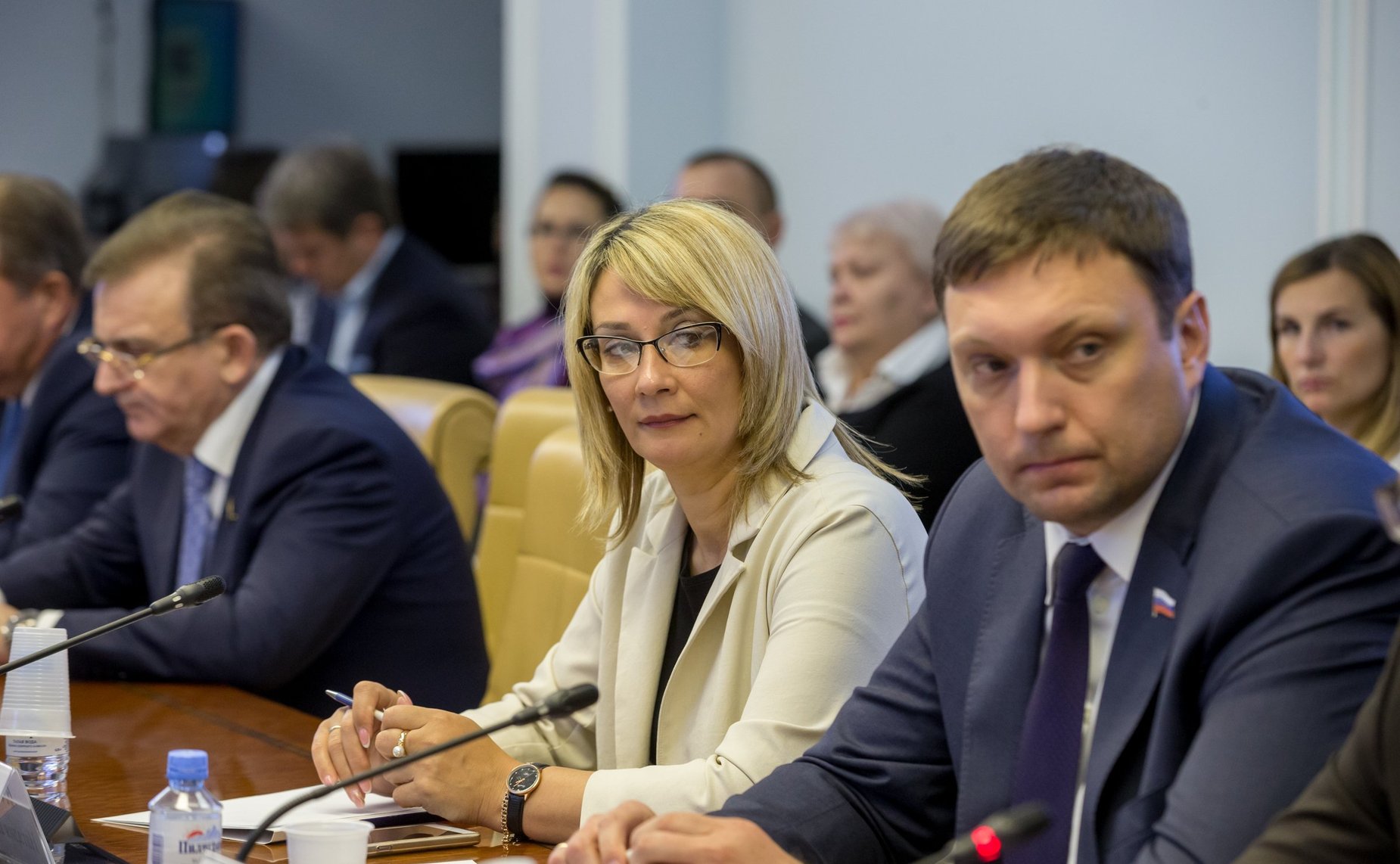 «Круглый стол», посвященный правовым аспектам создания современной и безопасной цифровой образовательной среды