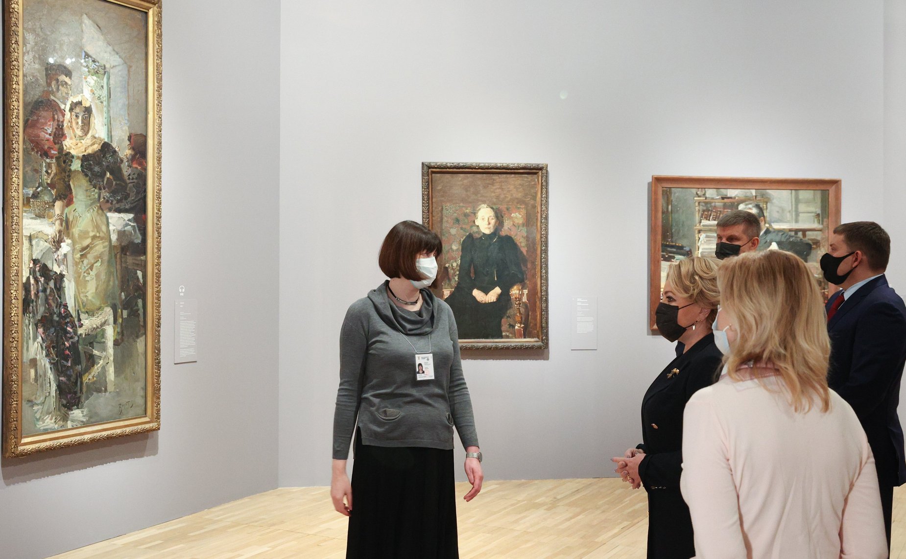 Валентина Матвиенко посетила художественную выставку «Михаил Врубель» в Третьяковской галерее