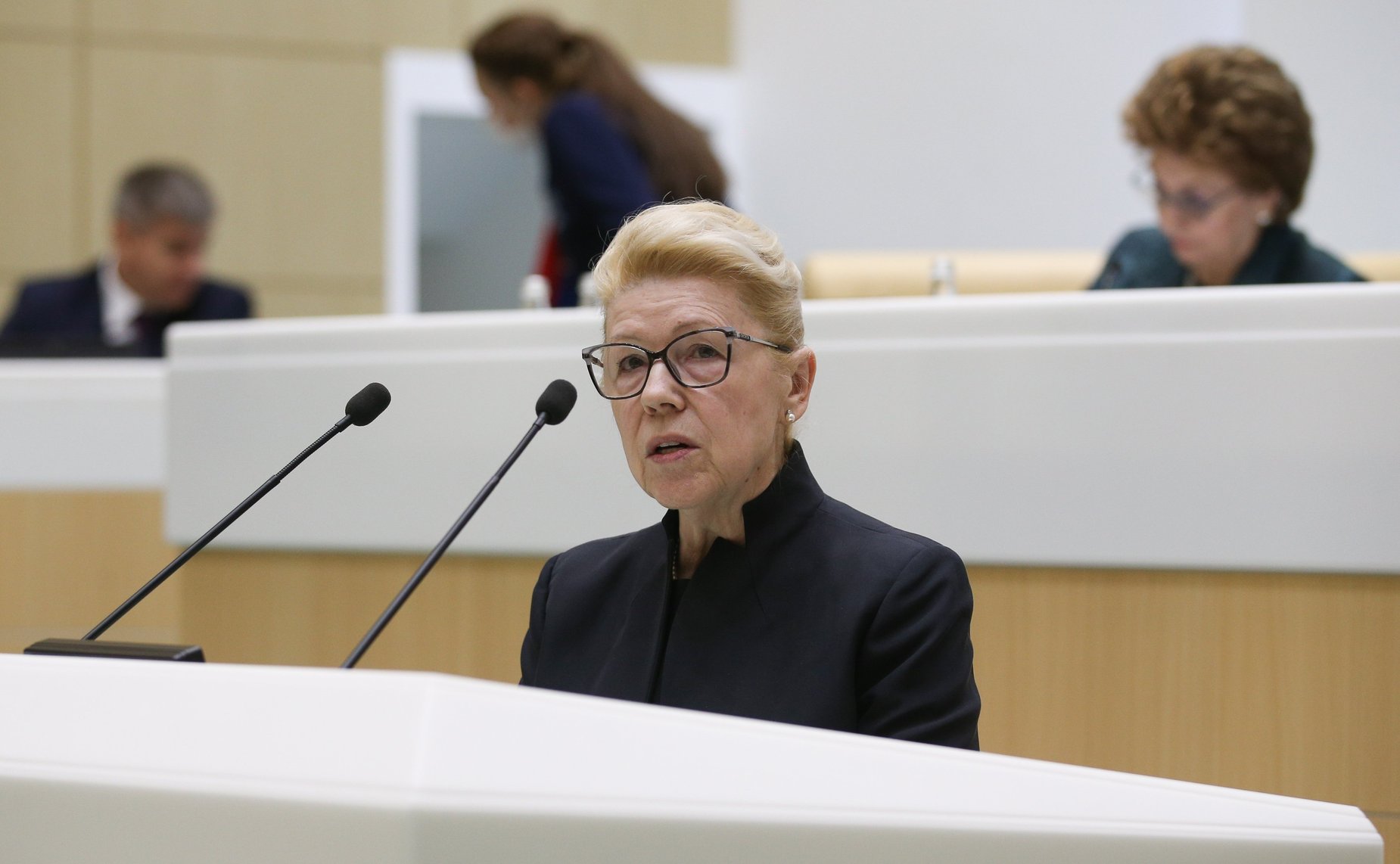 Елена Мизулина