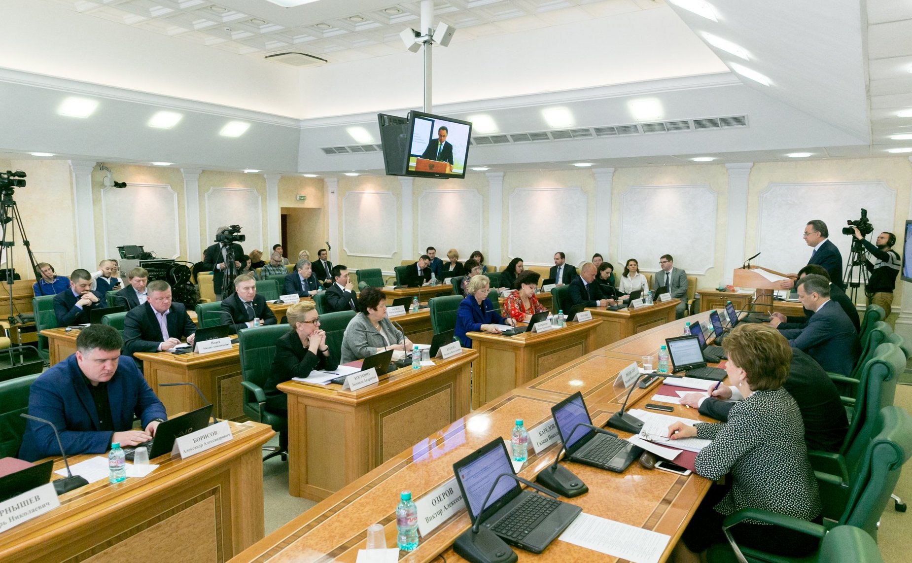 На заседании Комитета СФ по социальной политике