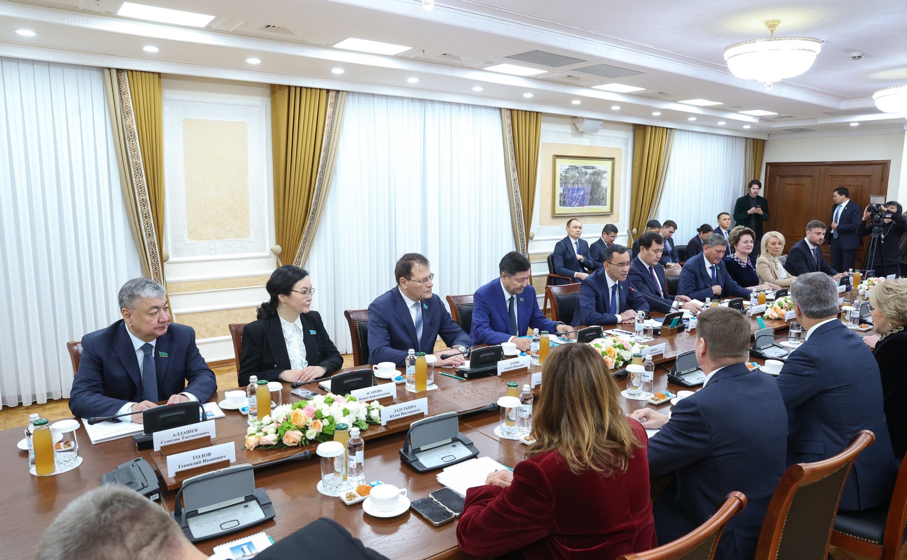 Валентина Матвиенко встретилась с Председателем Сената Парламента Республики Казахстан Мауленом Ашимбаевым