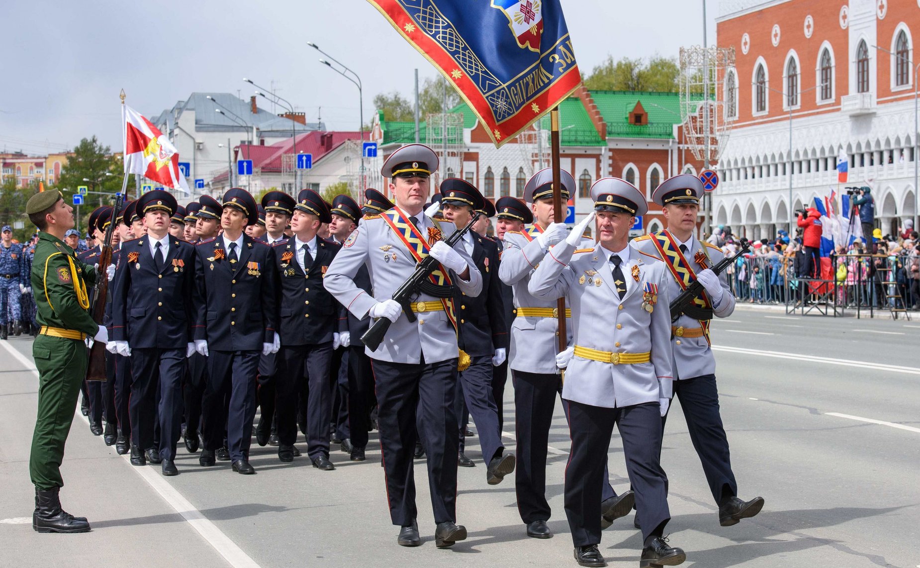 Константин Косачев принял участие в праздничных мероприятиях, посвященных 79-й годовщине Победы в Великой Отечественной войне