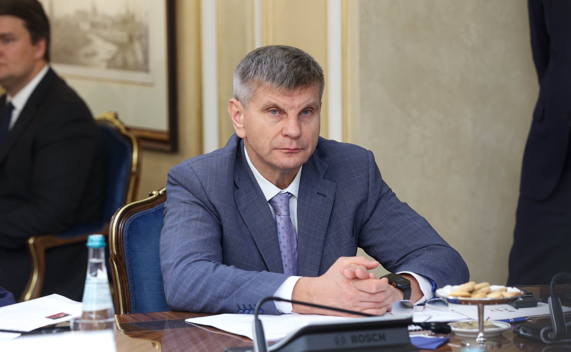 Геннадий Голов