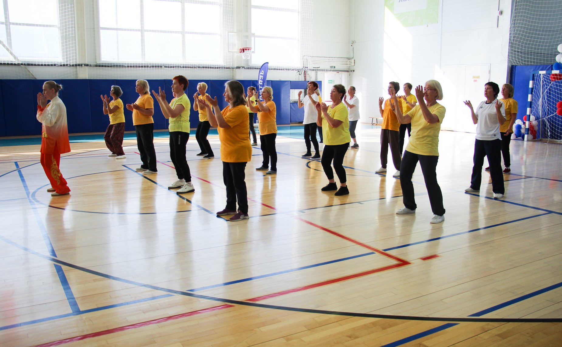 Сенаторы посетили спортивную школу олимпийского резерва «Витязь» и провели сеанс одновременной игры по шахматам