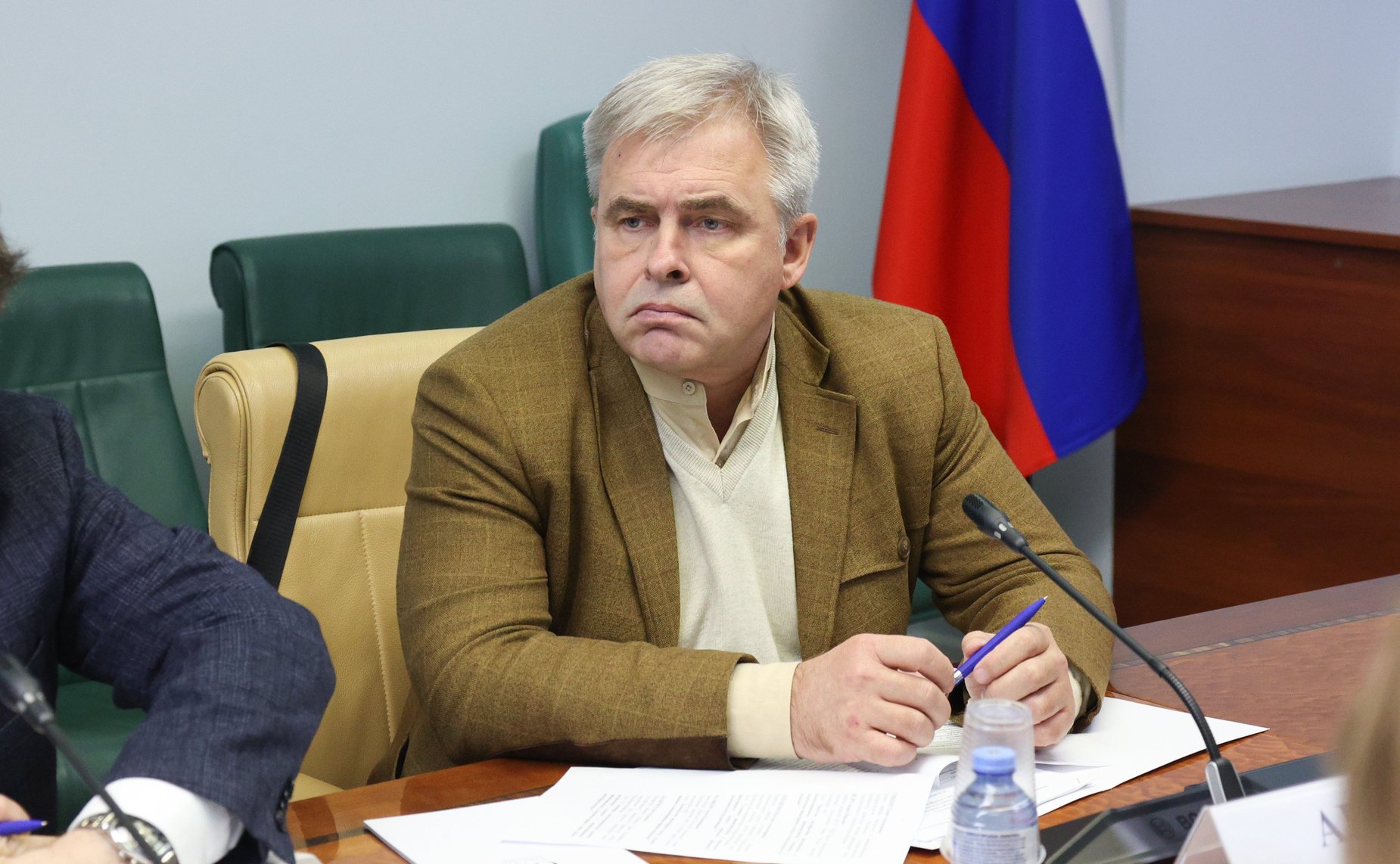 Круглый стола Комитета СФ по конституционному законодательству и государственному строительству «Актуальные проблемы разграничения уголовной и административной ответственности за незаконные действия, причиняющие вред атмосферному воздуху»