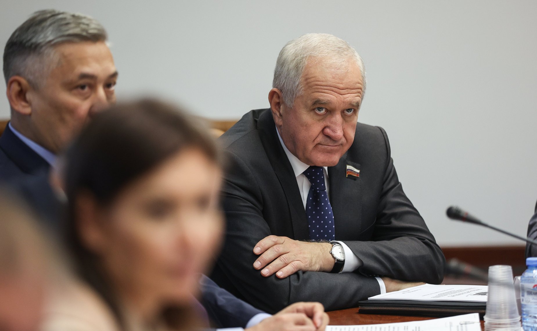 Совещание Комитета СФ по обороне и безопасности совместно с Комитетом СФ по экономической политике «О возможном сокращении переходного периода замены государственных регистрационных знаков автомобилей в ДНР, ЛНР, Запорожской и Херсонской областях»