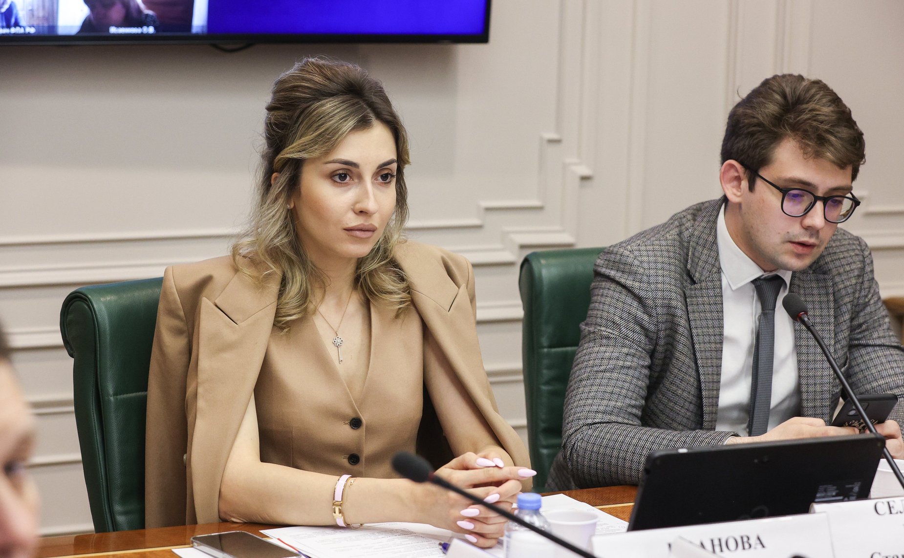 Круглый стол Комитета Совета Федерации по конституционному законодательству и государственному строительству на тему «Проблемы качества оказания юридических услуг: квалифицированное юридическое представительство и адвокатура. Пути взаимодействия»