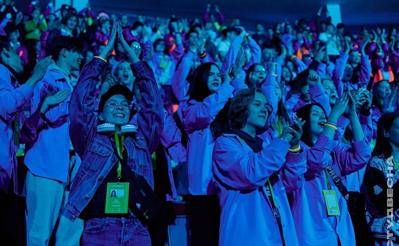 Александр Новьюхов посетил торжественную церемонию открытия фестиваля «Россия – страна возможностей»