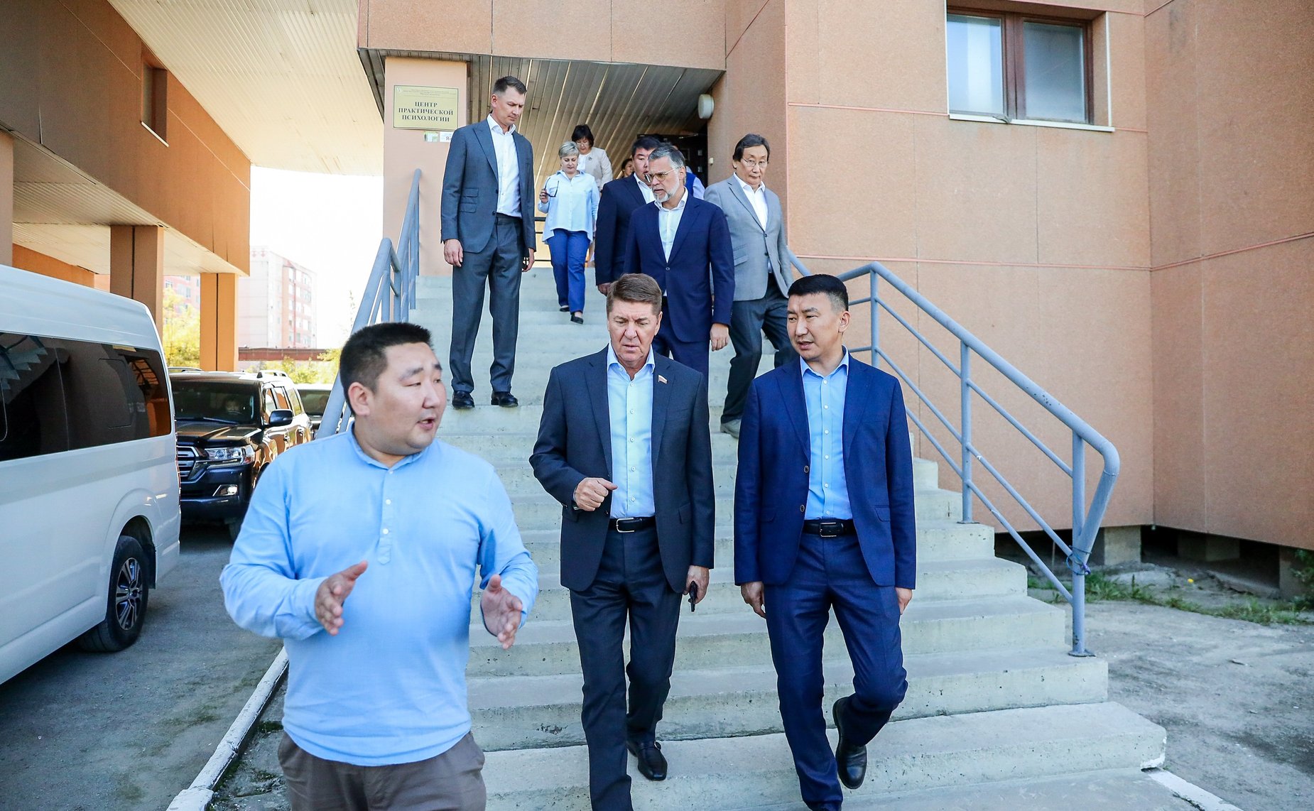 Сенаторы РФ в рамках выездного совещания Комитета СФ по федеративному устройству, региональной политике, местному самоуправлению и делам Севера посетили университеты и социальные объекты