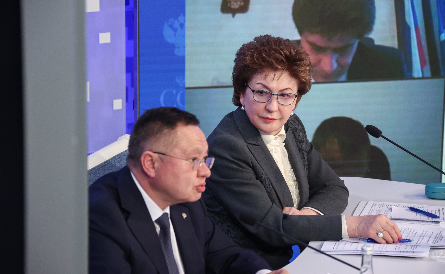 В Совете Федерации состоялся «Парламентский диалог» с Министром строительства и ЖКХ Иреком Файзуллиным