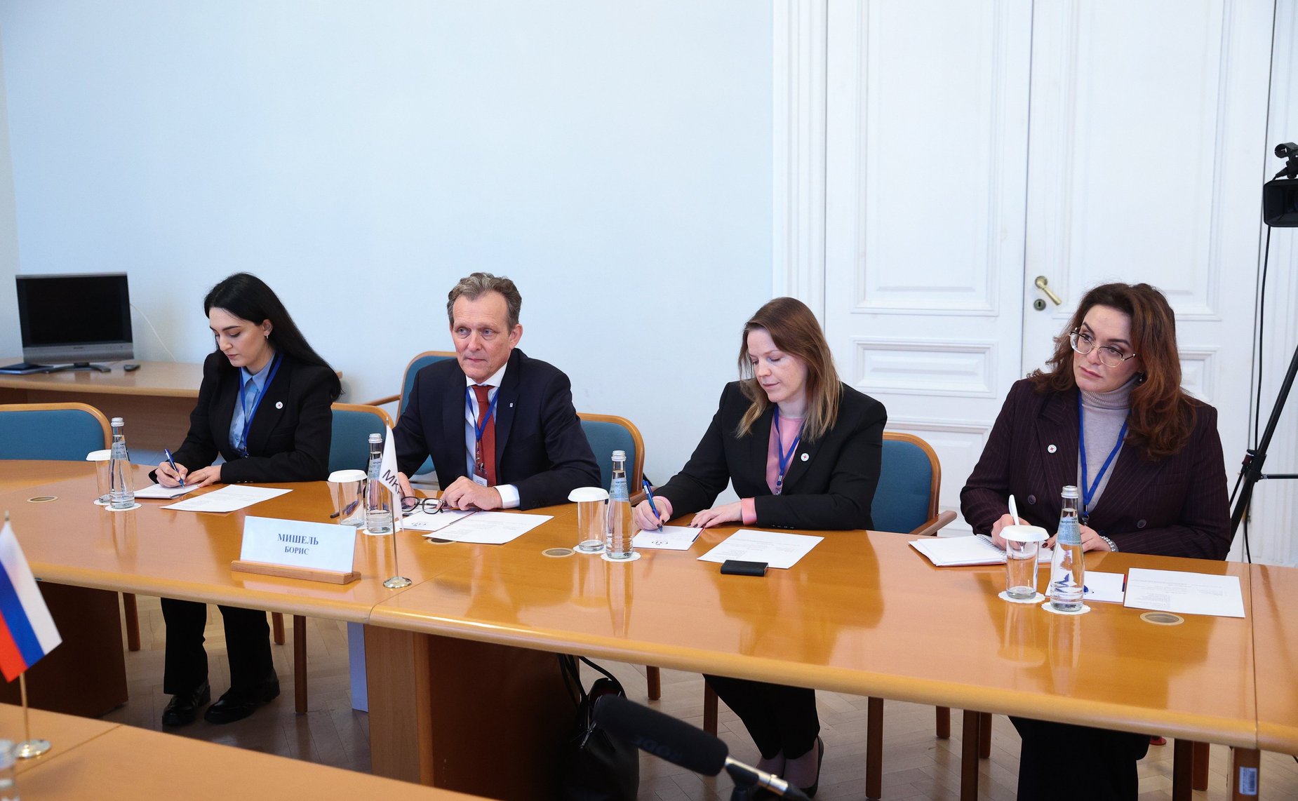 Встреча Константина Косачева с главой региональной делегации Международного Комитета Красного Креста в Российской Федерации и Республике Беларусь