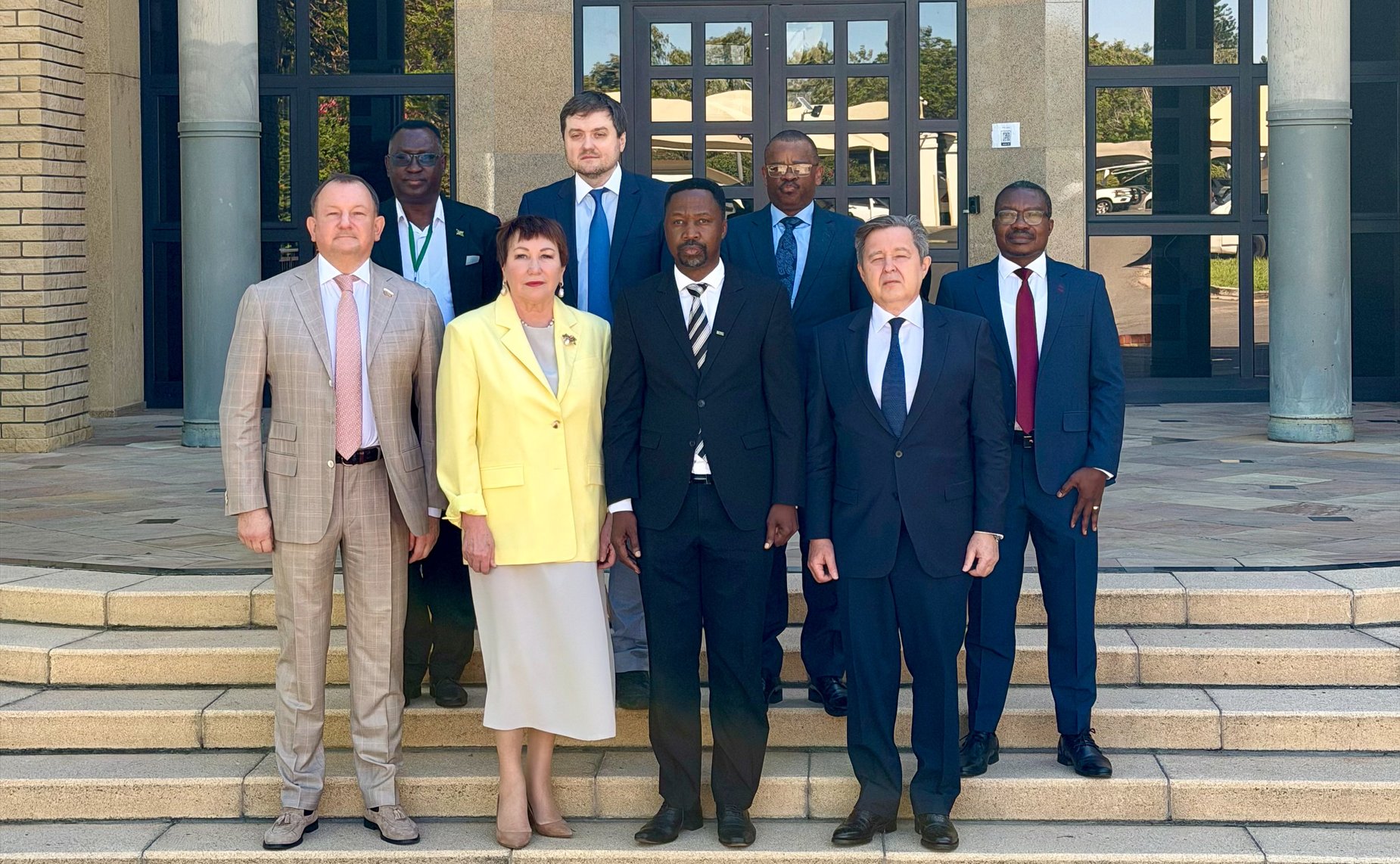 Встреча сенаторов Российской Федерации Елены Перминовой и Михаила Борщева с Председателем Национально совета Республики Намибии (верхней палаты парламента) Лукасом Мухой