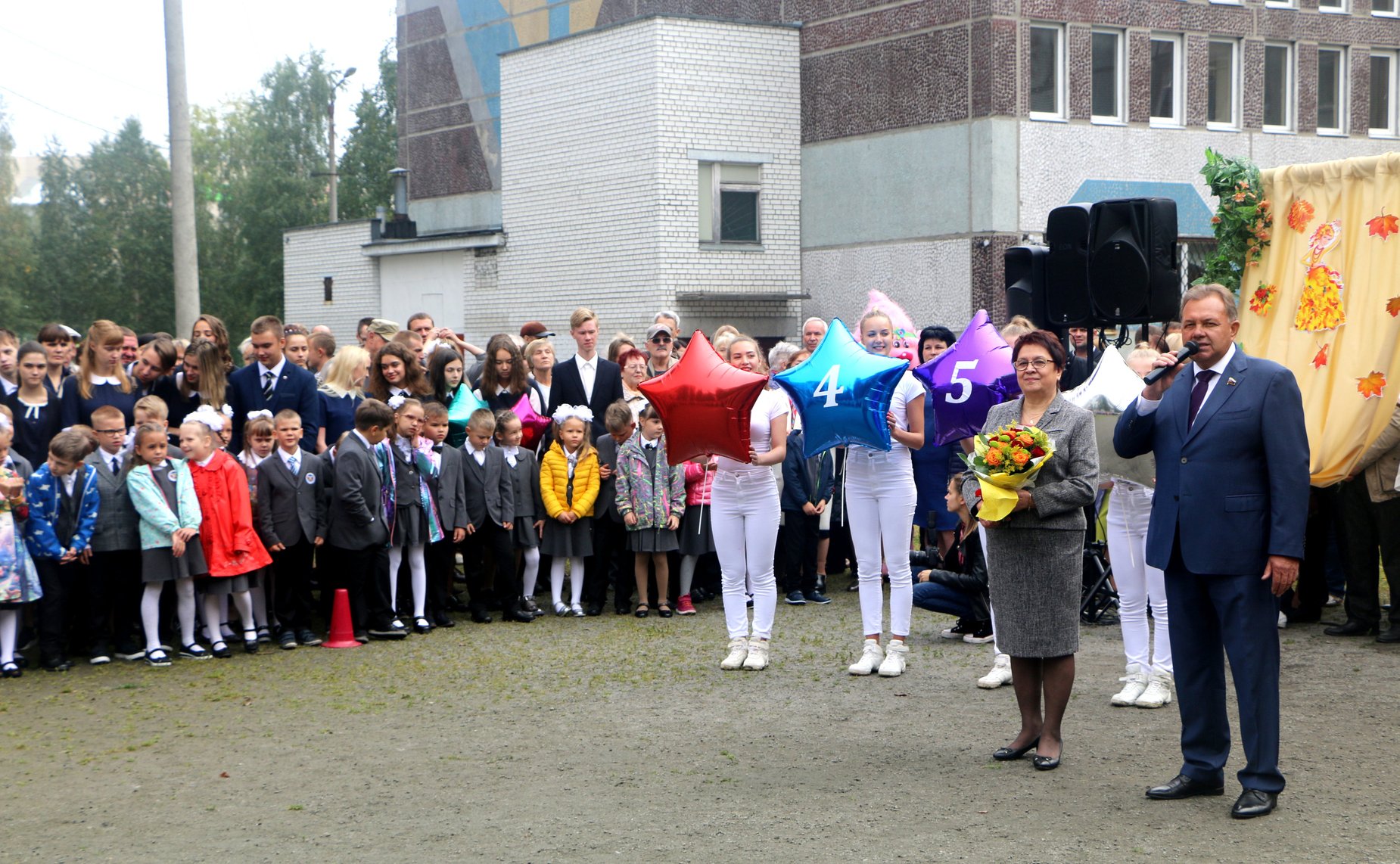 Виктор Павленко посетил школу №45 г. Архангельска