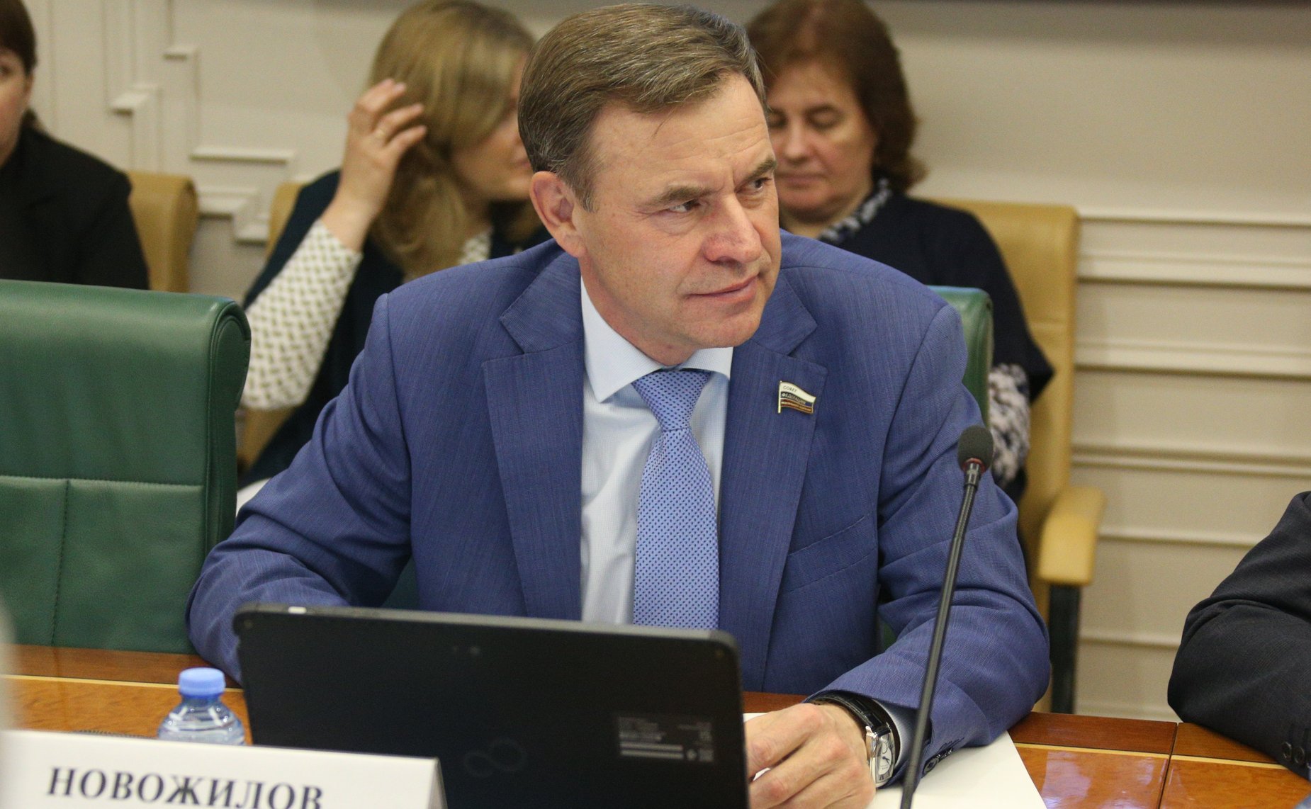 Виктор Новожилов