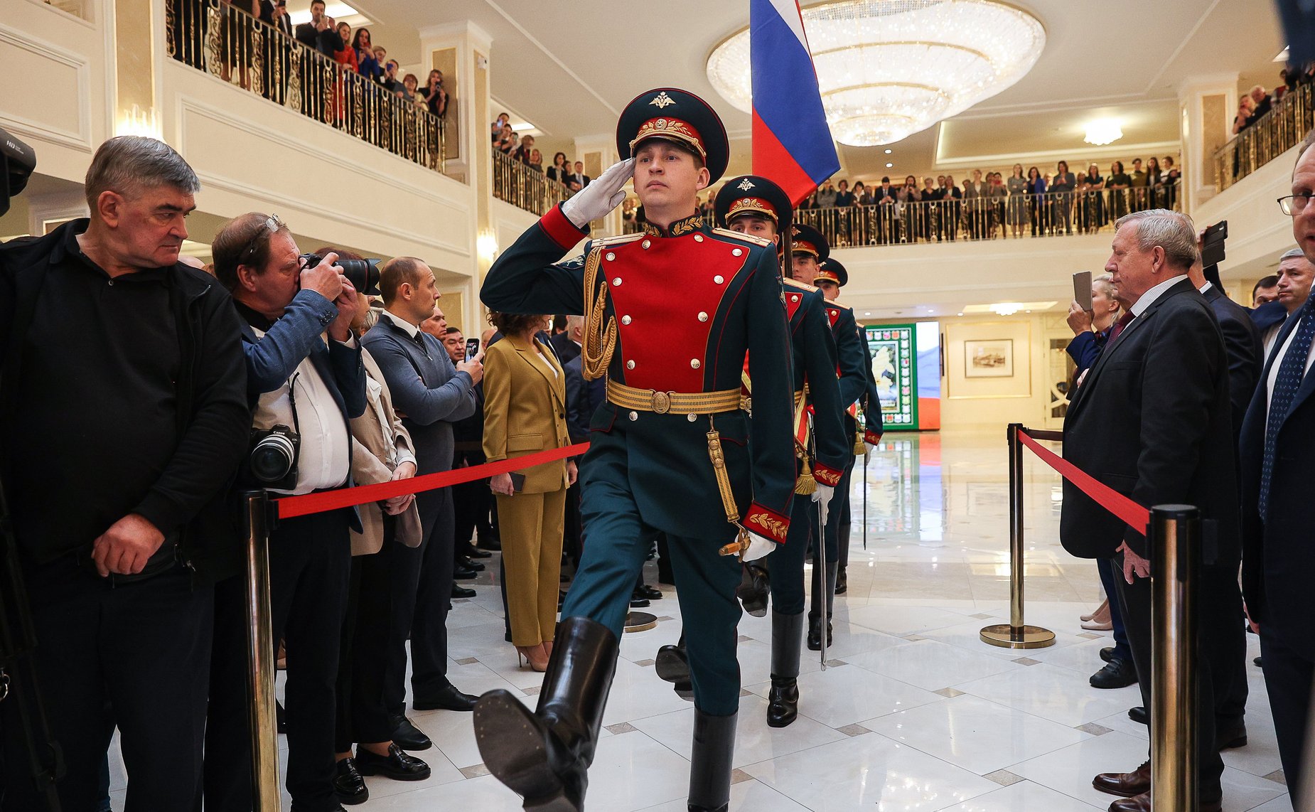 В Совете Федерации прошла торжественная церемония вручения «Мечей Победы» городам воинской славы Мариуполю и Мелитополю