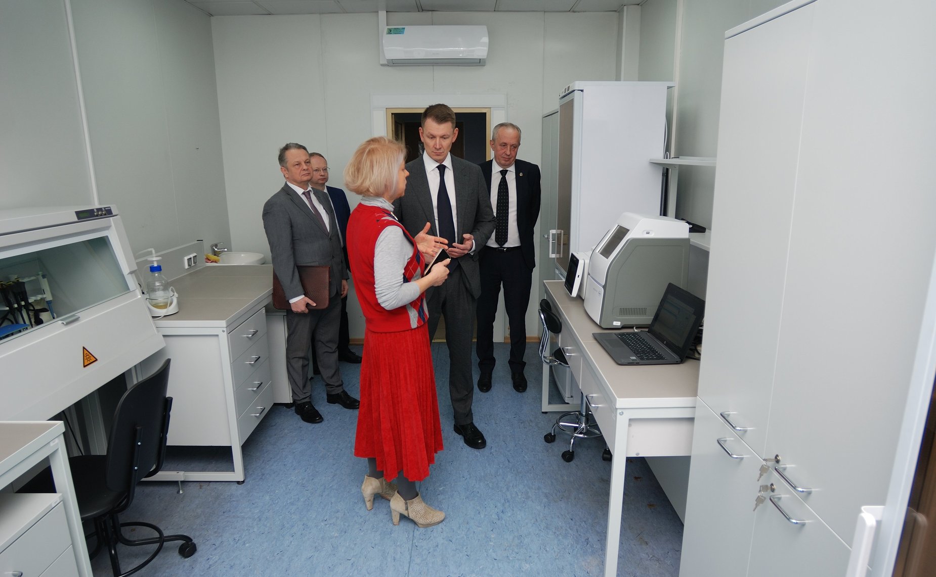 Председатель Комитета СФ по аграрно-продовольственной политике и природопользованию Александр Двойных посетил Федеральный научный центр — Всероссийский НИИ экспериментальной ветеринарии имени К.И. Скрябина и Я.Р. Коваленко РАН