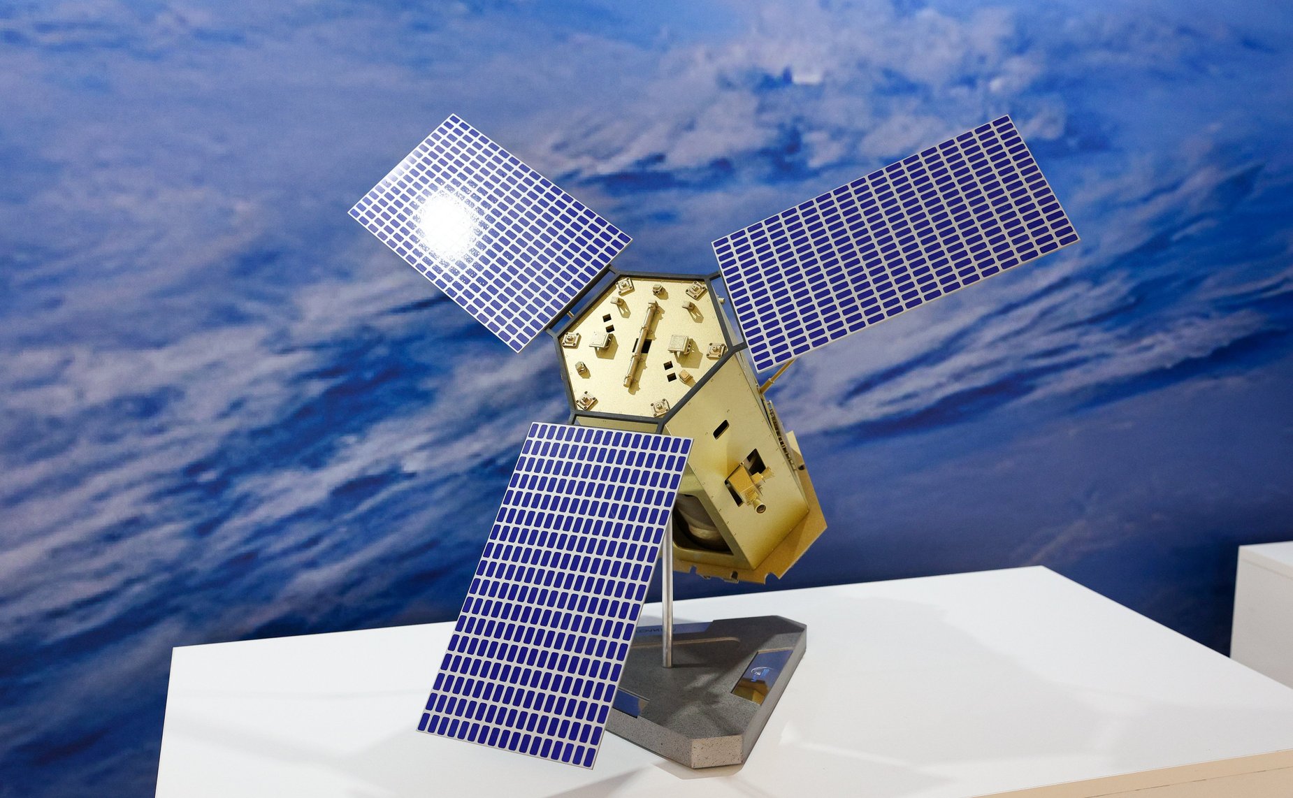 В Совете Федерации состоялось открытие выставки Госкорпорации «Роскосмос»