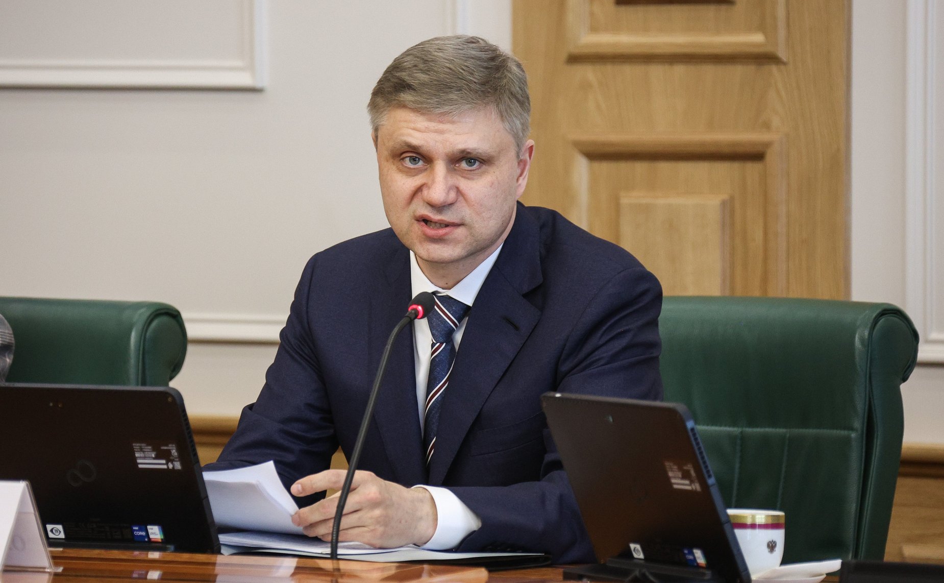 Олег Белозеров