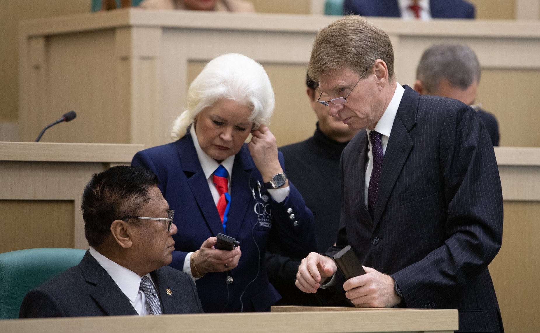 Председатель Совета представителей регионов Народного консультативного конгресса Индонезии Усман Сапта