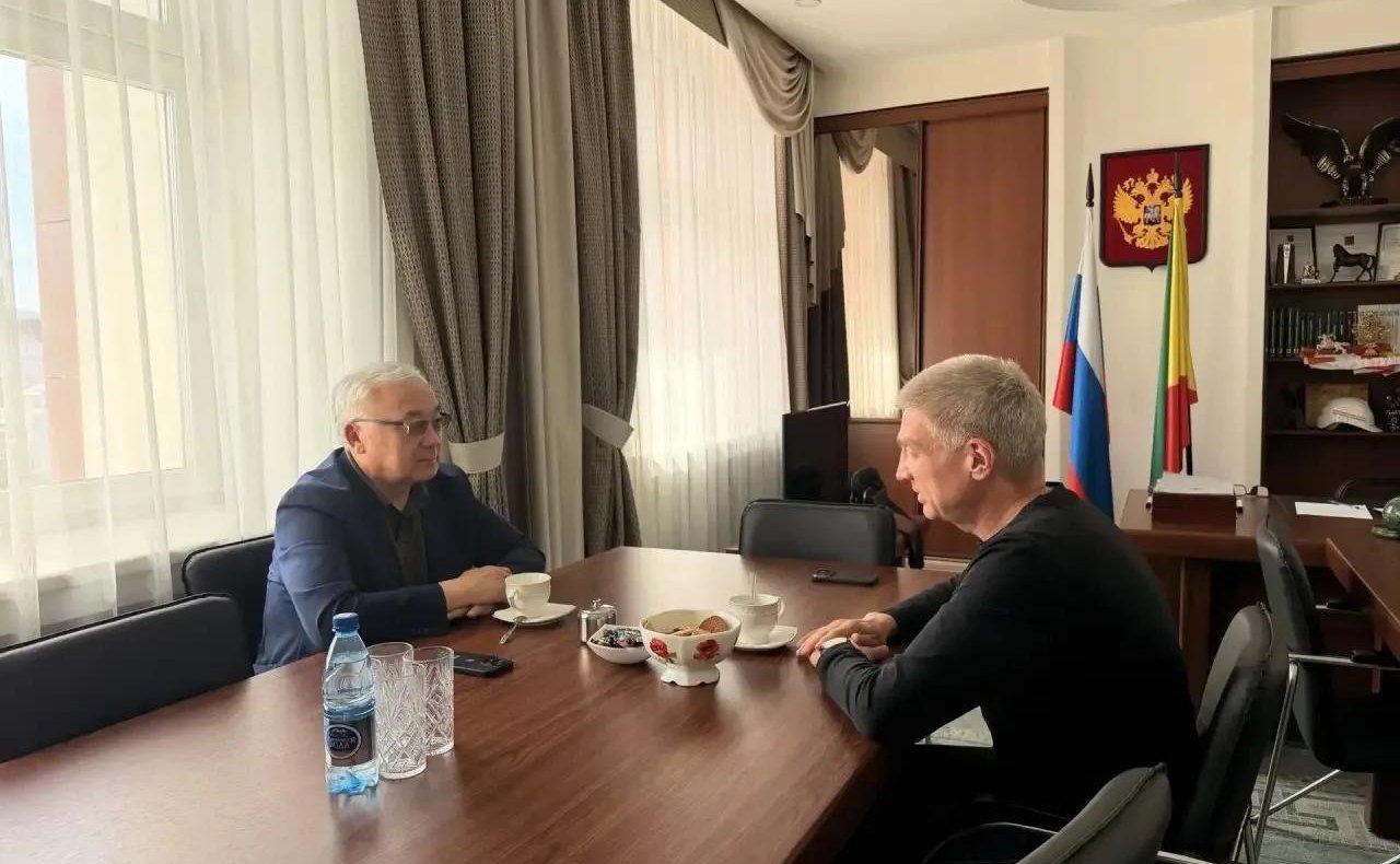 Баир Жамсуев в рамках работы в регионе провел в Чите серию рабочих встреч, посвященных развитию внешнеэкономических связей субъекта и поддержке общественных инициатив
