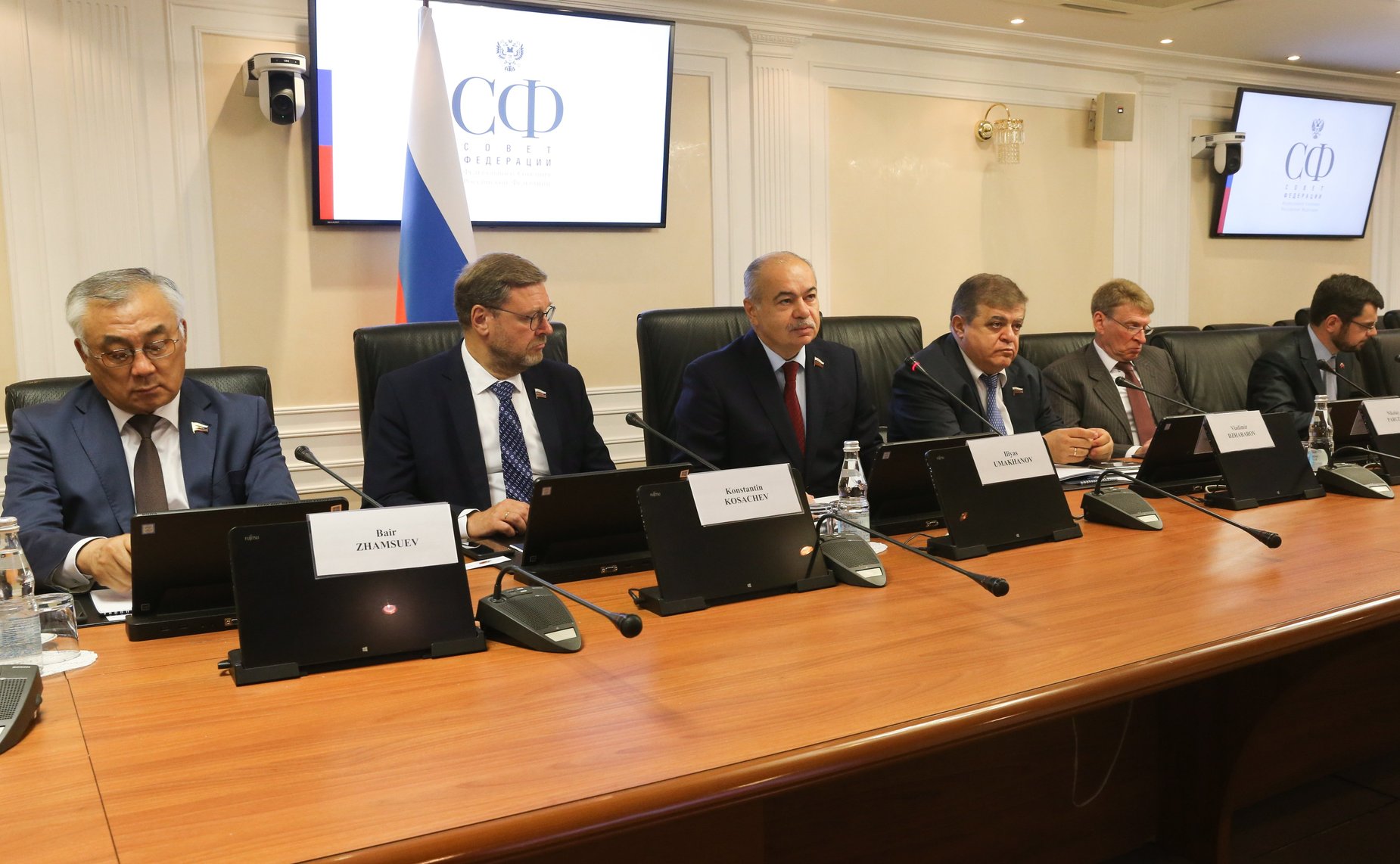 Встреча Ильяса Умаханова с первым заместителем Председателя Постоянного комитета Всекитайского собрания народных представителей КНР в режиме видеоконференции