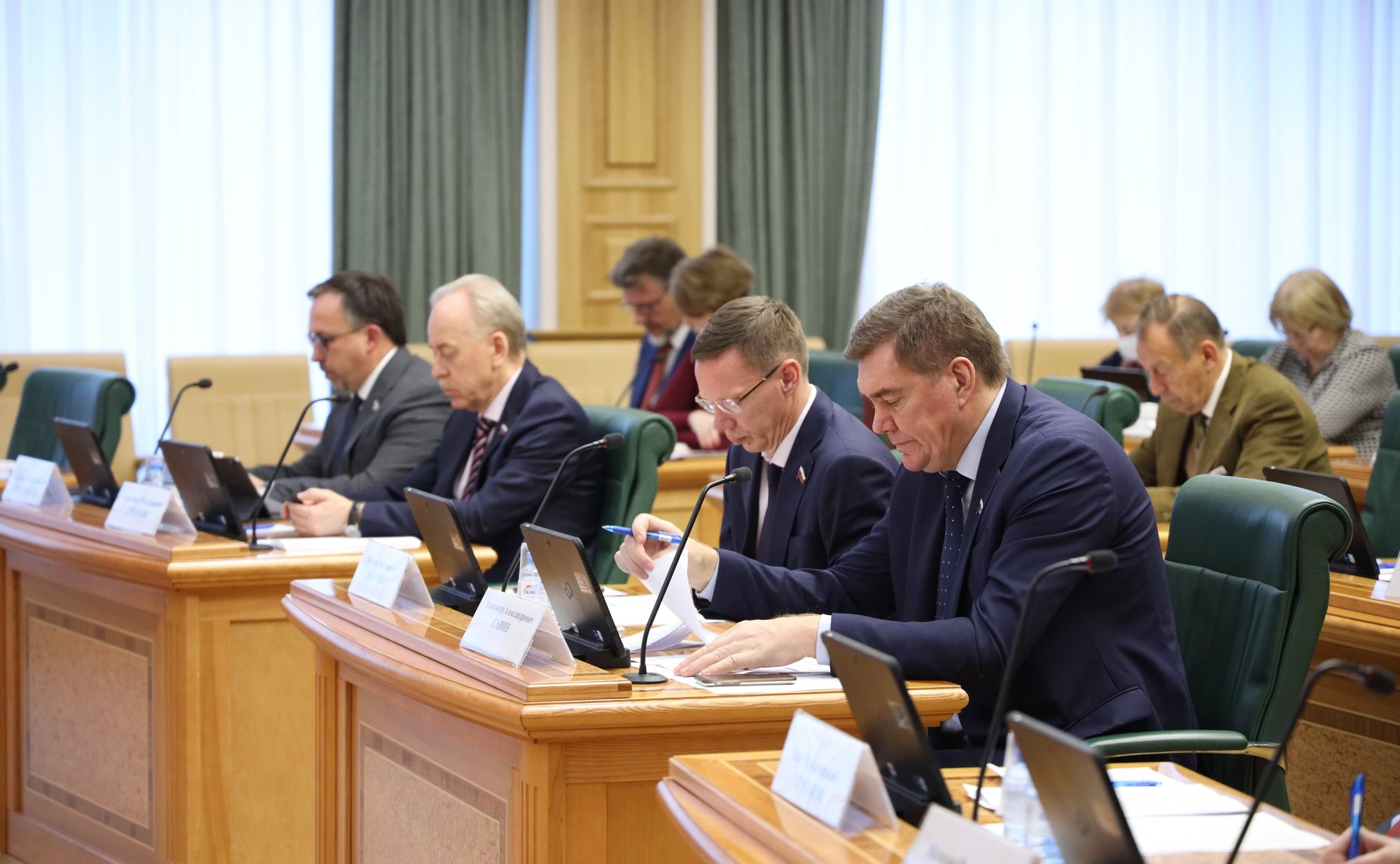 Круглый стол на тему «Совершенствование правового регулирования защиты прав потребителей в условиях осуществления параллельного импорта»