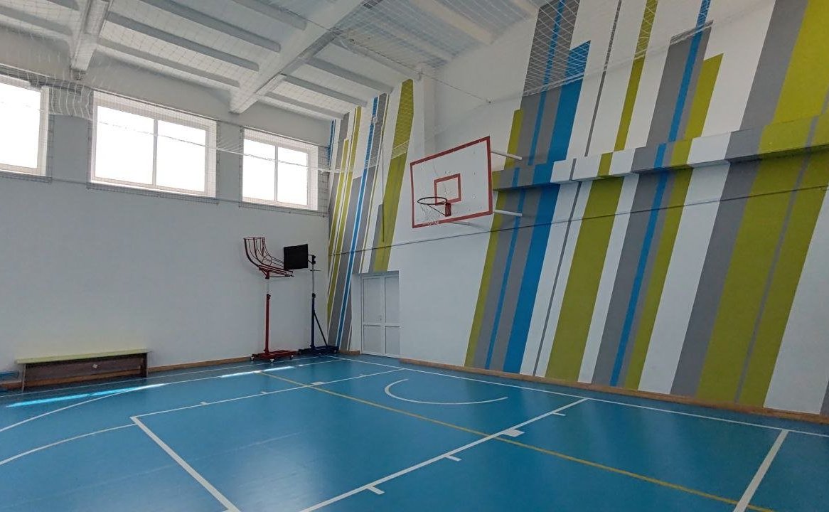 Александр Ролик совершил поездку в Надеждинский район и осмотрел отремонтированное здание школы №4 им. Героя Советского Союза В.Н. Косова в п. Тавричанка