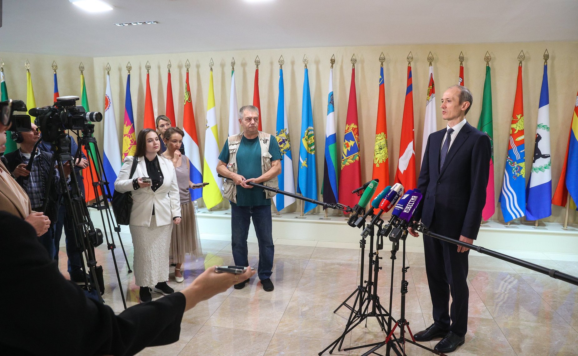 Пресс-подход заместителя Председателя Правительства РФ — Руководителя Аппарата Правительства РФ Дмитрия Григоренко