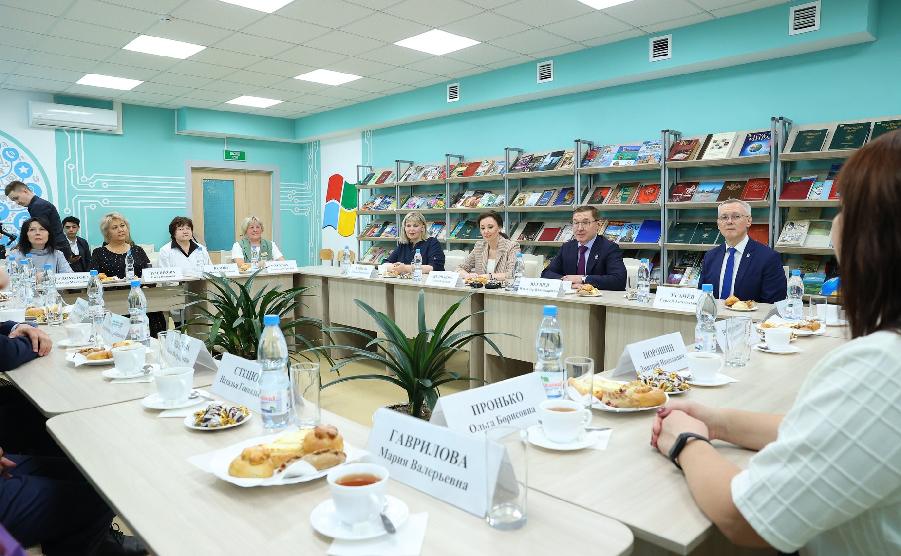 Владимир Якушев в ходе рабочей поездки в Республику Коми встретился с коллективом Республиканского Тентюковского дома-интерната для престарелых и инвалидов