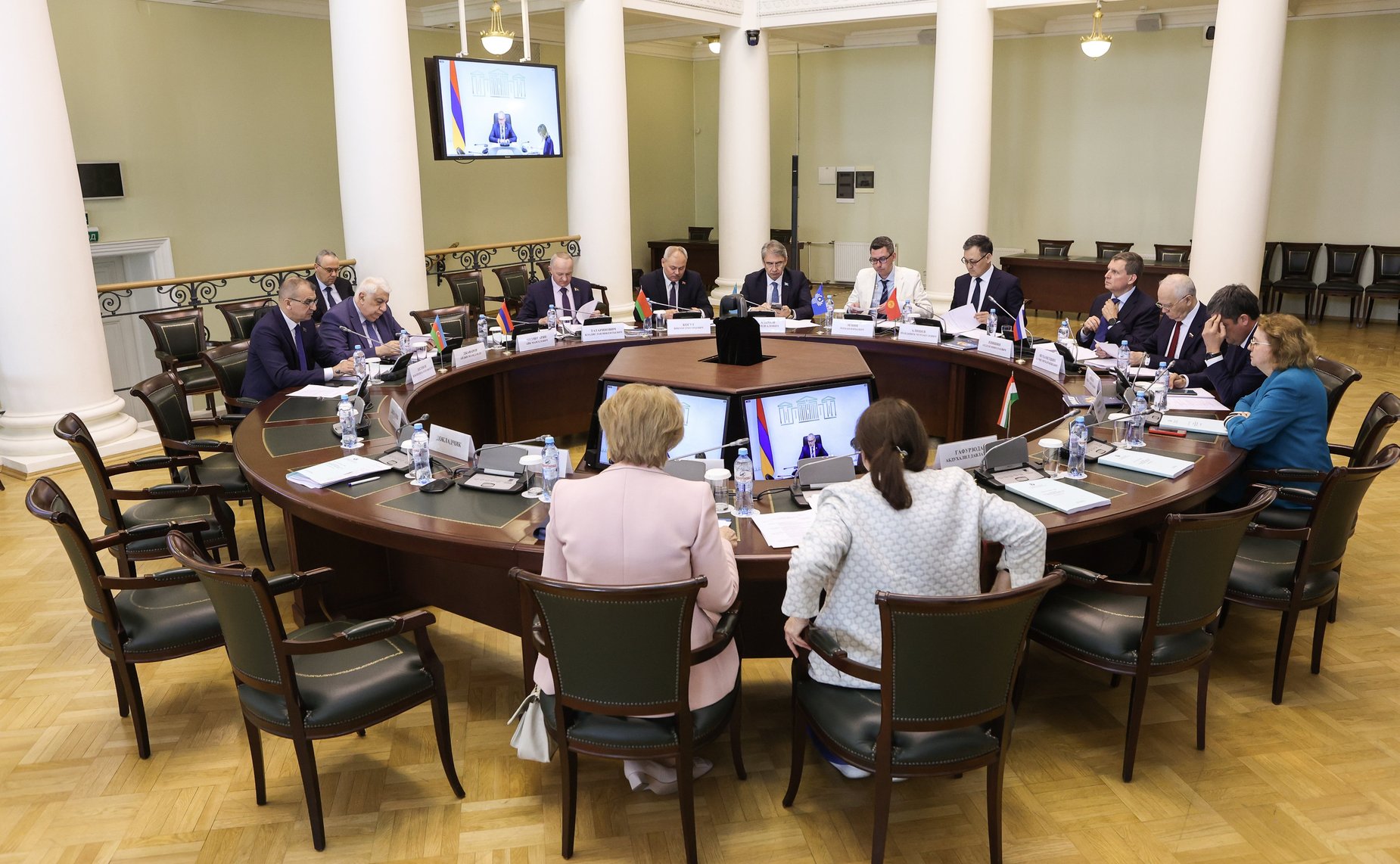 Сенаторы РФ приняли участие в заседании Постоянной комиссии МПА СНГ по экономике и финансам