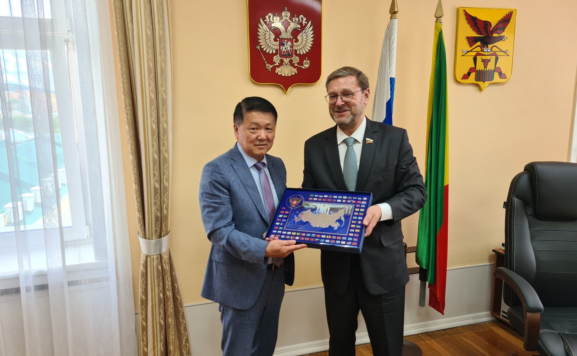 Заместитель Председателя СФ Константин Косачев провел встречу с Председателем Законодательного Собрания Забайкальского края Кон Ен Хва