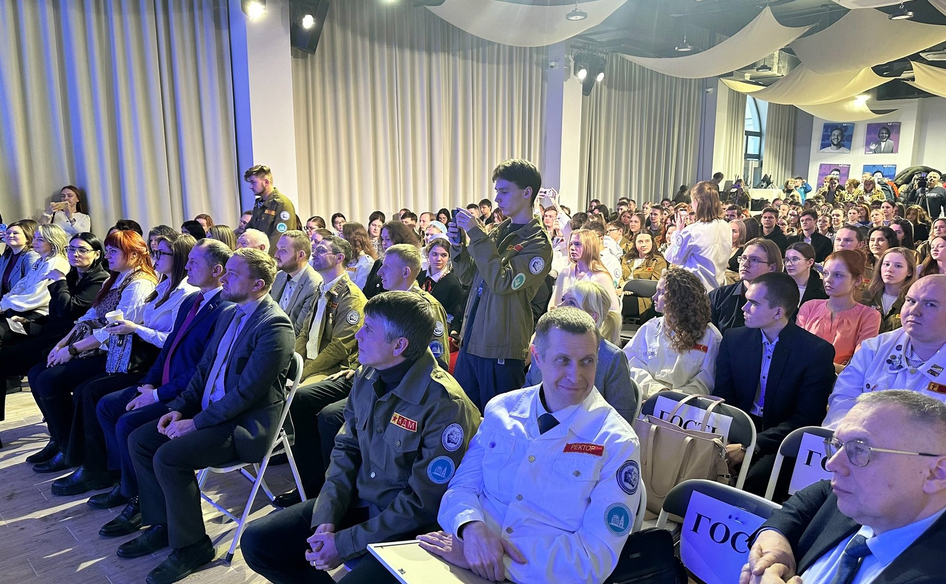 Игорь Мурог поздравил рязанских студентов с Днем российских студенческих отрядов