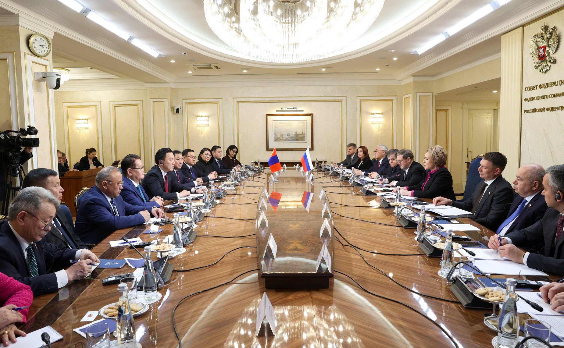 Валентина Матвиенко провела встречу с Председателем Великого Государственного Хурала Монголии Ням-Осорын Учралом