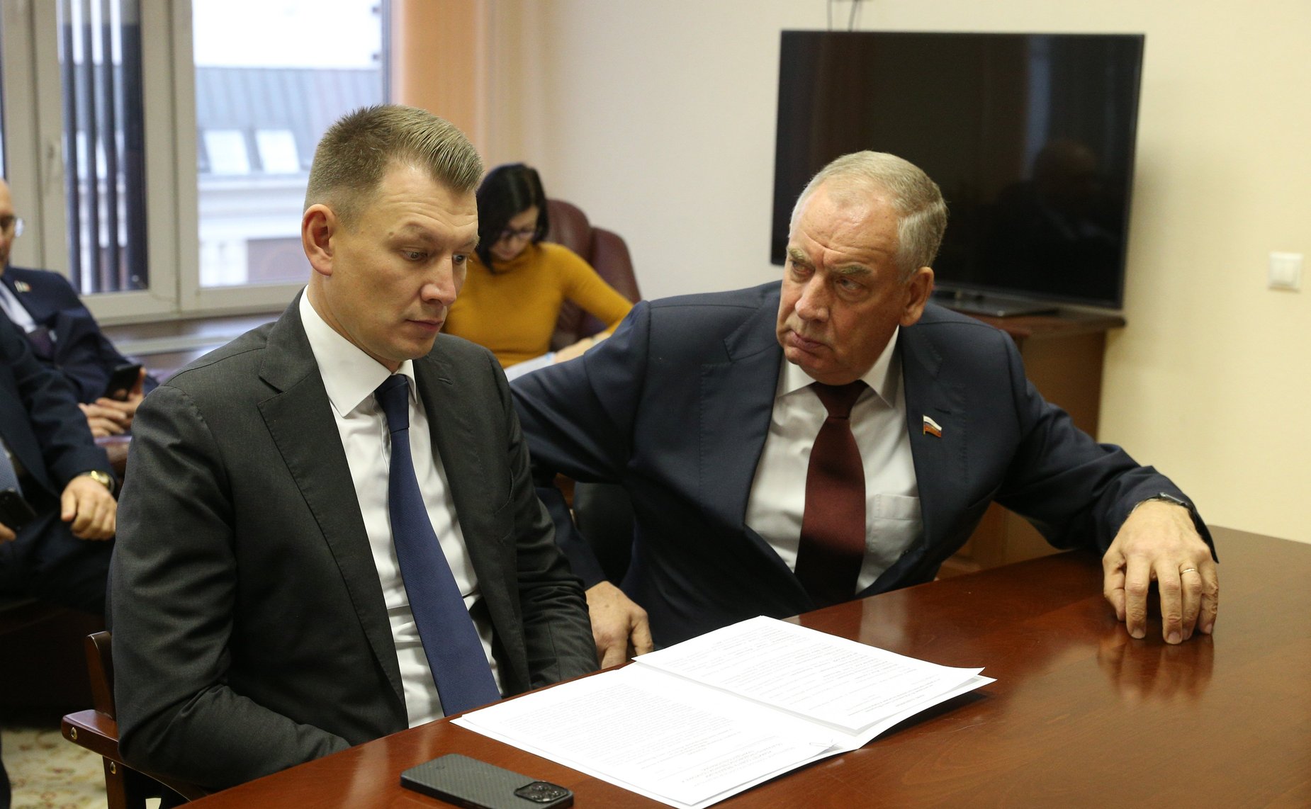 Рабочая встреча председателя Комитета СФ по аграрно-продовольственной политике и природопользованию Александра Двойных с представителями делегации Новгородской области