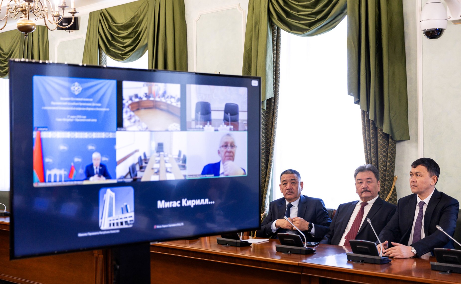 Участие сенаторов Российской Федерации в заседании Постоянной комиссии ПА ОДКБ по вопросам обороны и безопасности