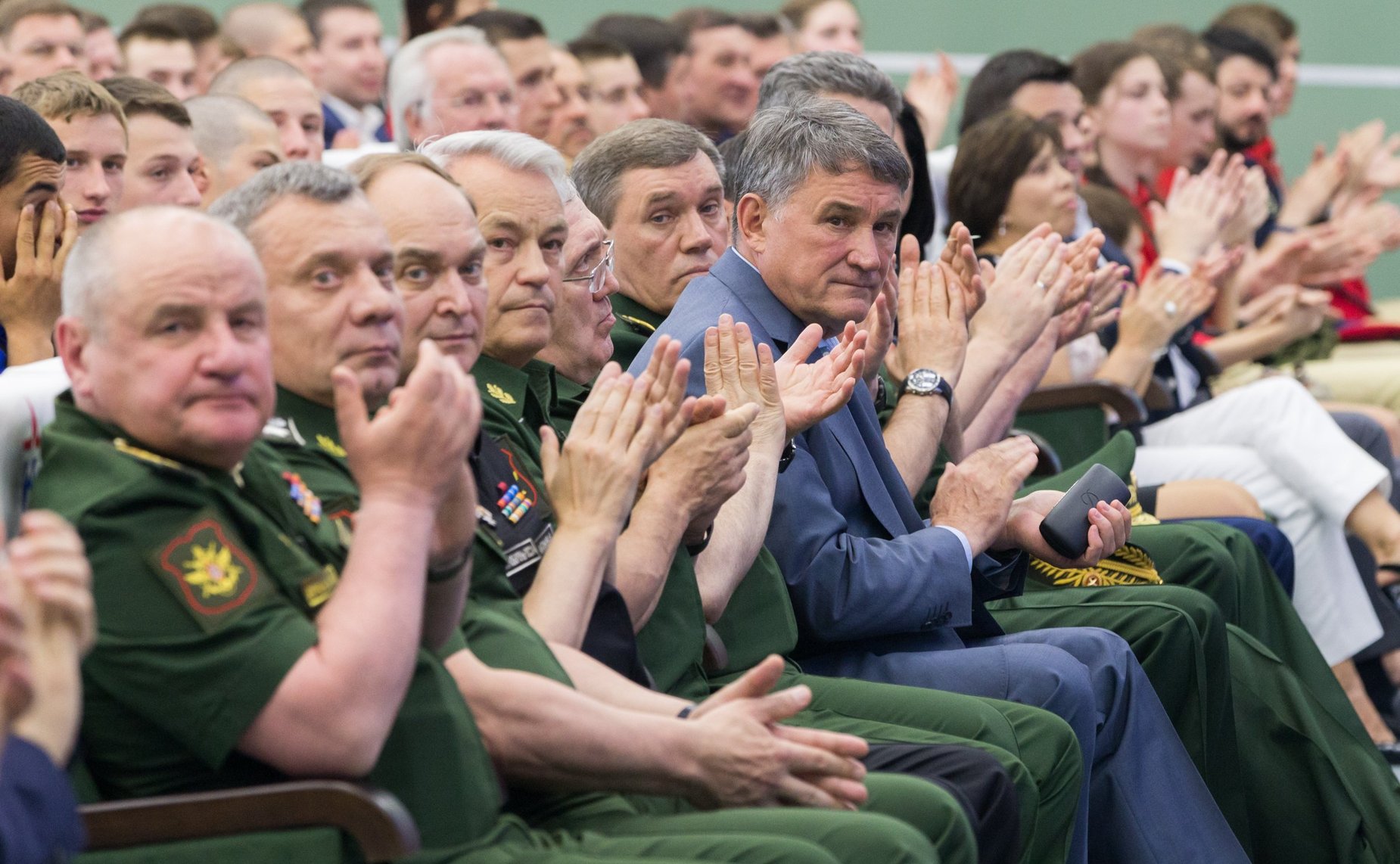 Ю. Воробьев посетил первый слет всероссийского военно-патриотического движения Юнармия