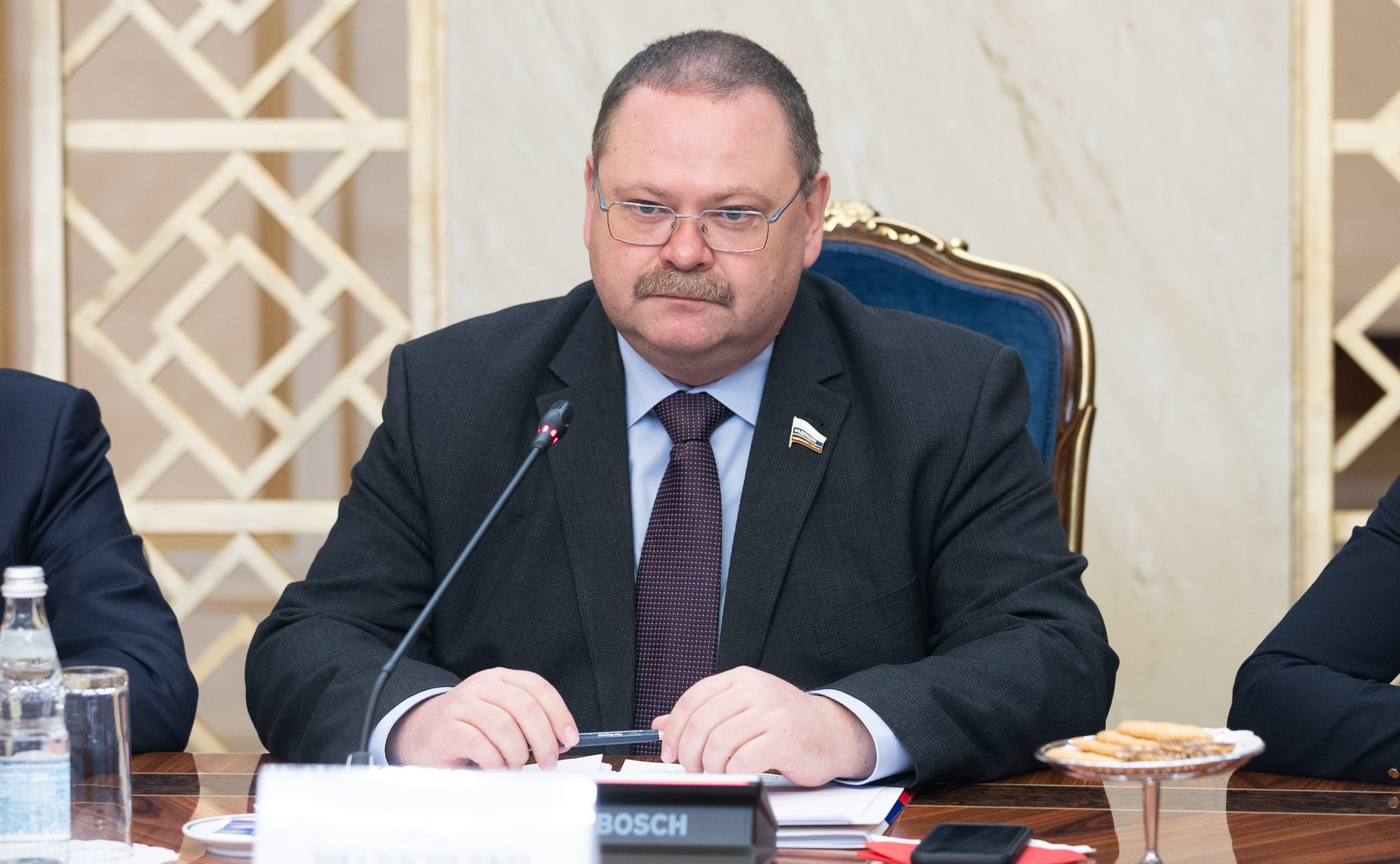 Олег Мельниченко