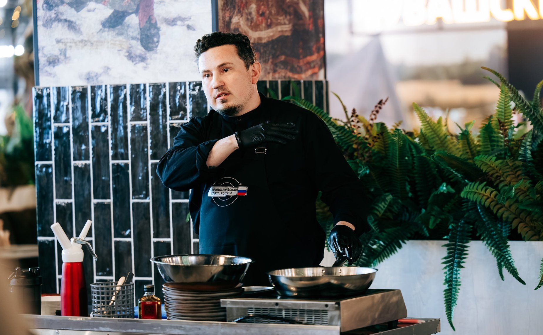 Сенаторы посетили агромаркет «Пехет»