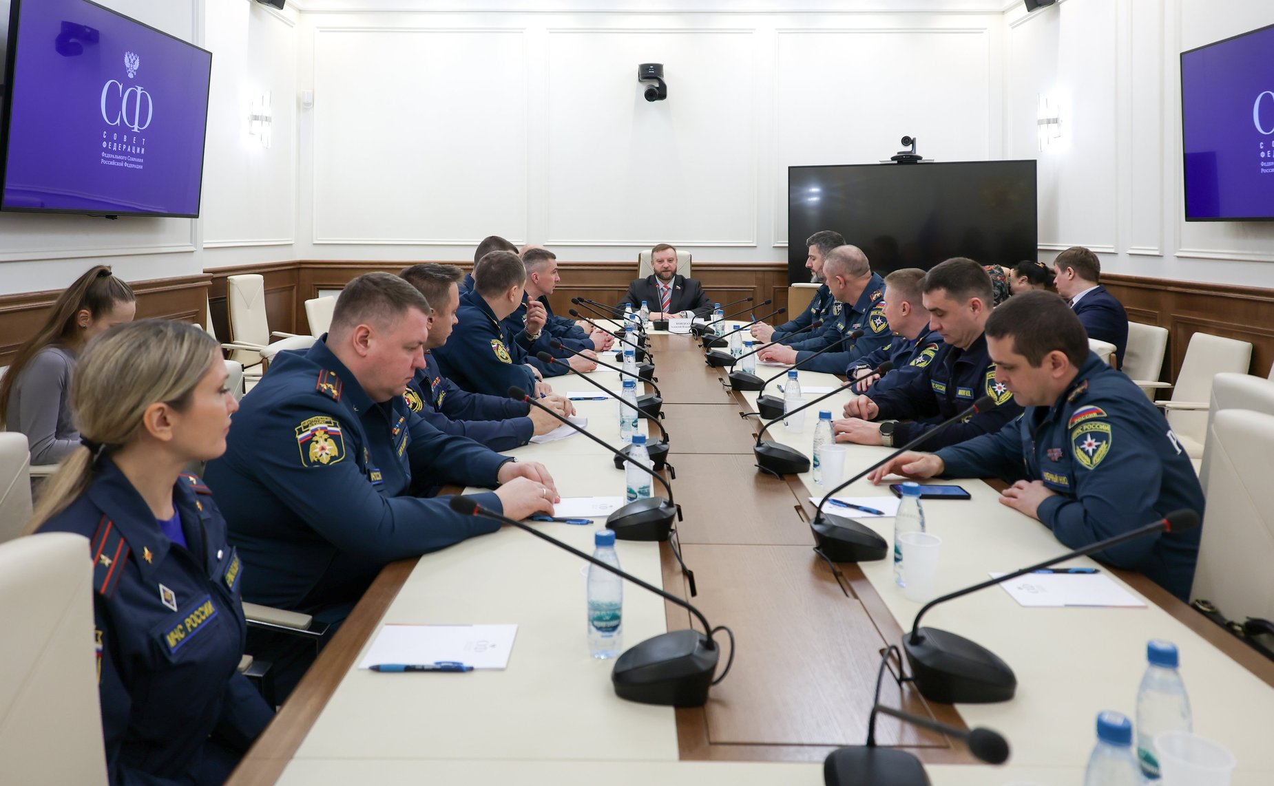 Встреча члена Комитета Совета Федерации по международным делам Алексея Кондратьева со слушателями Академии ГПС МЧС России