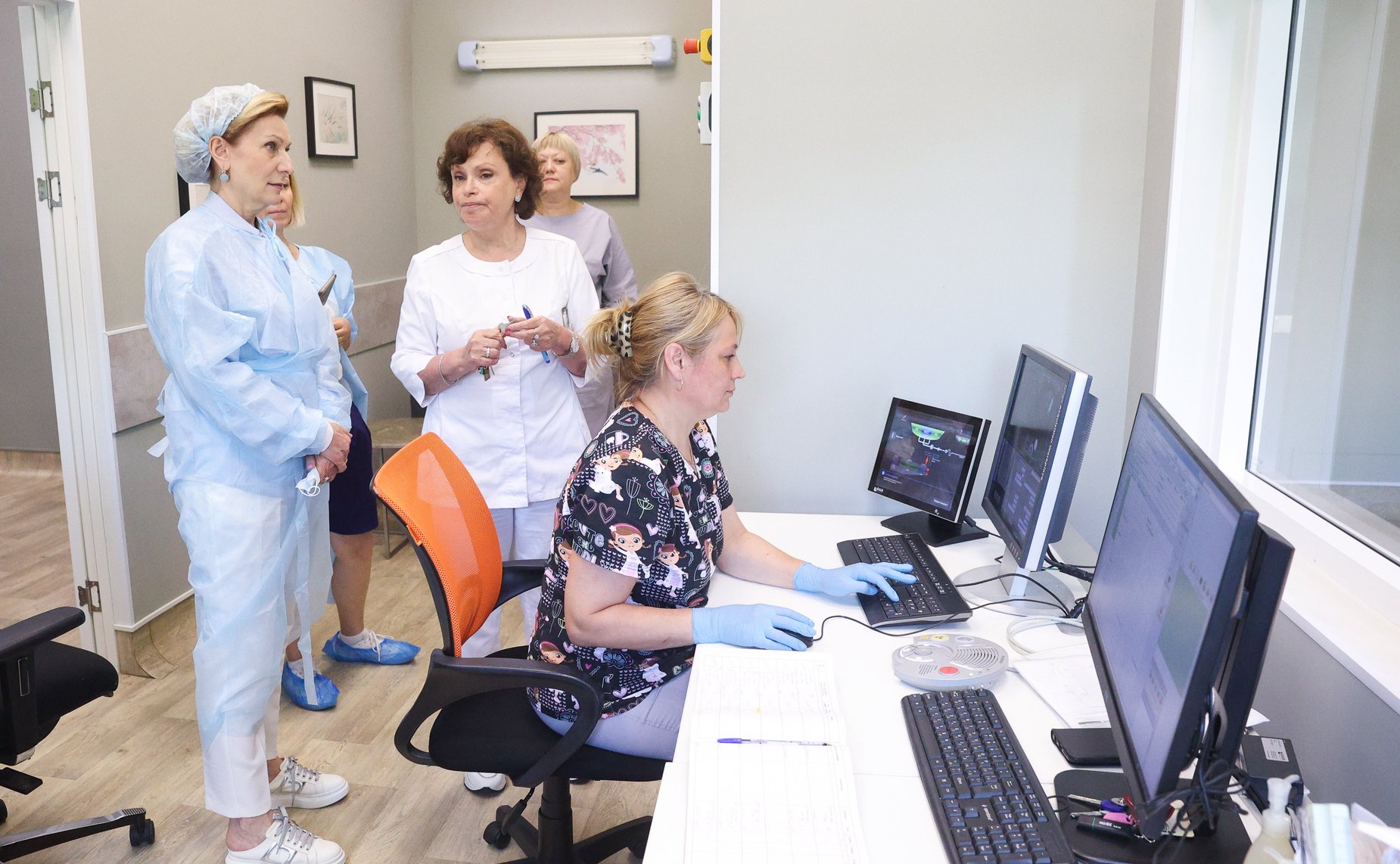 Заместитель Председателя Совета Федерации Инна Святенко посетила отделения ФГБУ «НМИЦ ССХ им. А.Н. Бакулева» Минздрава России