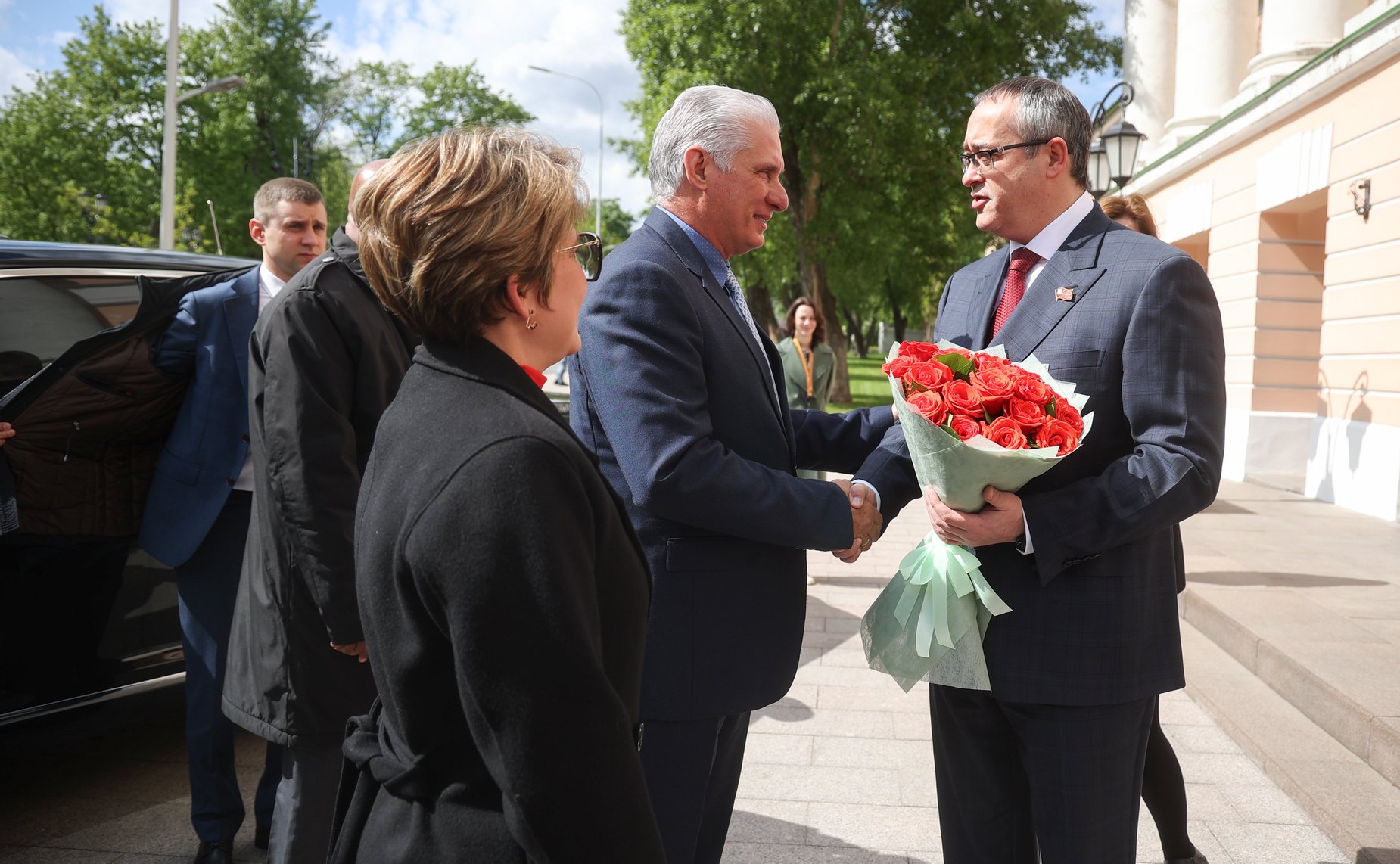 Председатель Совета Федерации Валентина Матвиенко, Президент Кубы Мигель Марио Диас-Канель и Председатель Московской городской Думы Алексей Шапошников открыли фотовыставку, посвящённую 65-летию восстановления российско-кубинских дипломатических отношений
