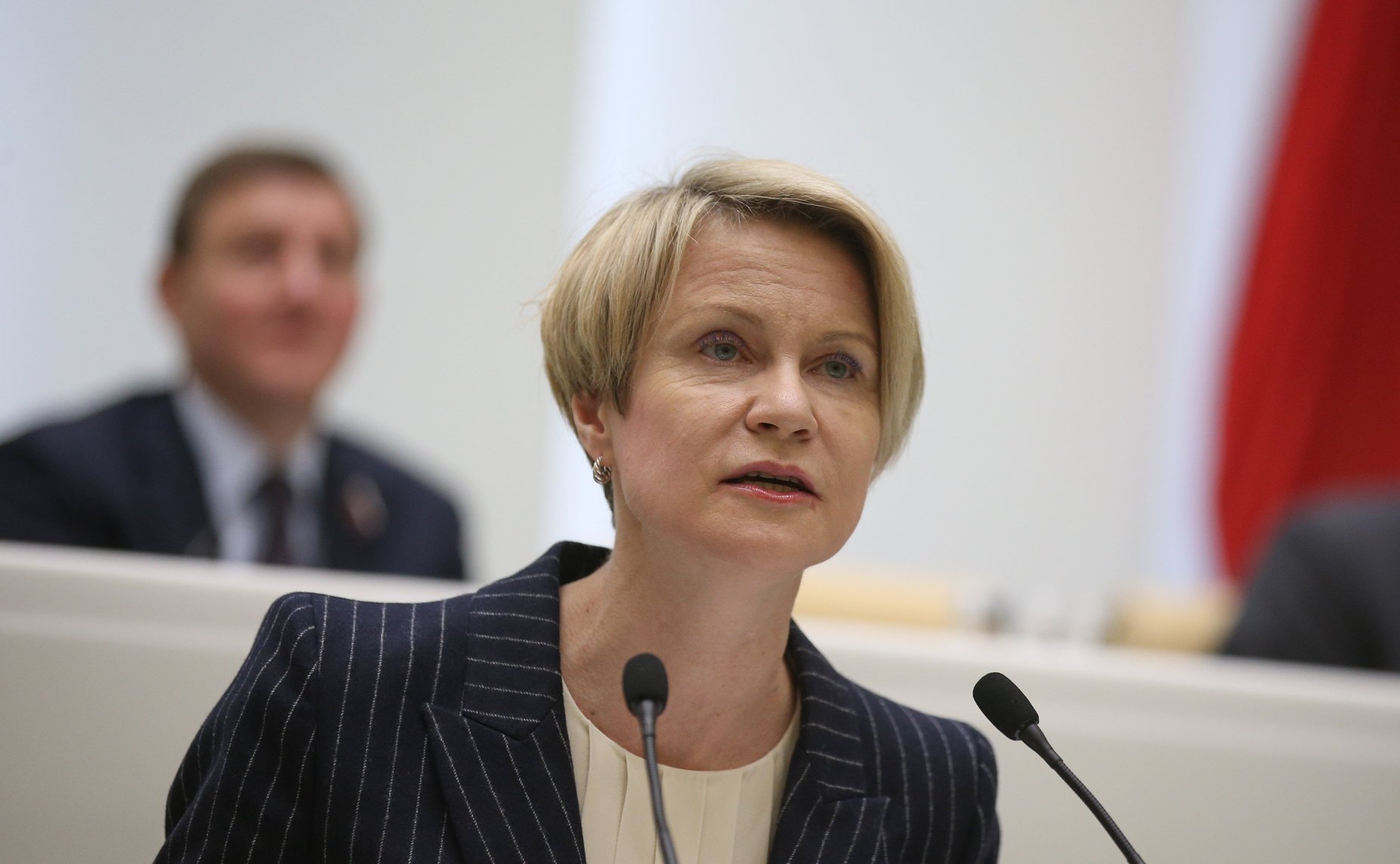 Елена Шмелева