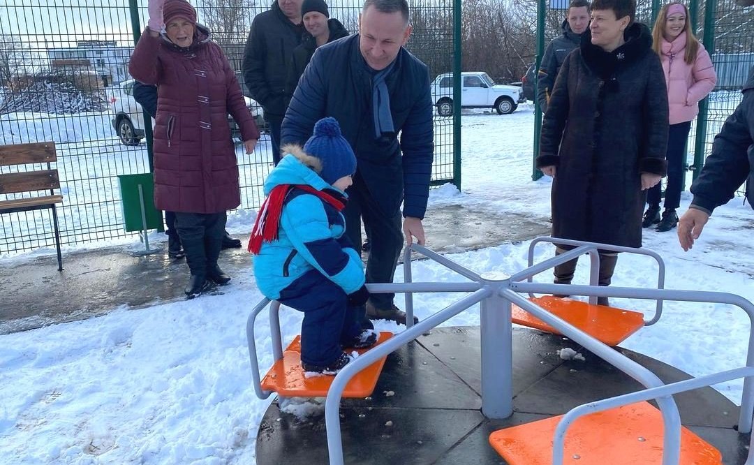 Олег Алексеев в рамках работы в регионе посетил село Титоренко Энгельсского района