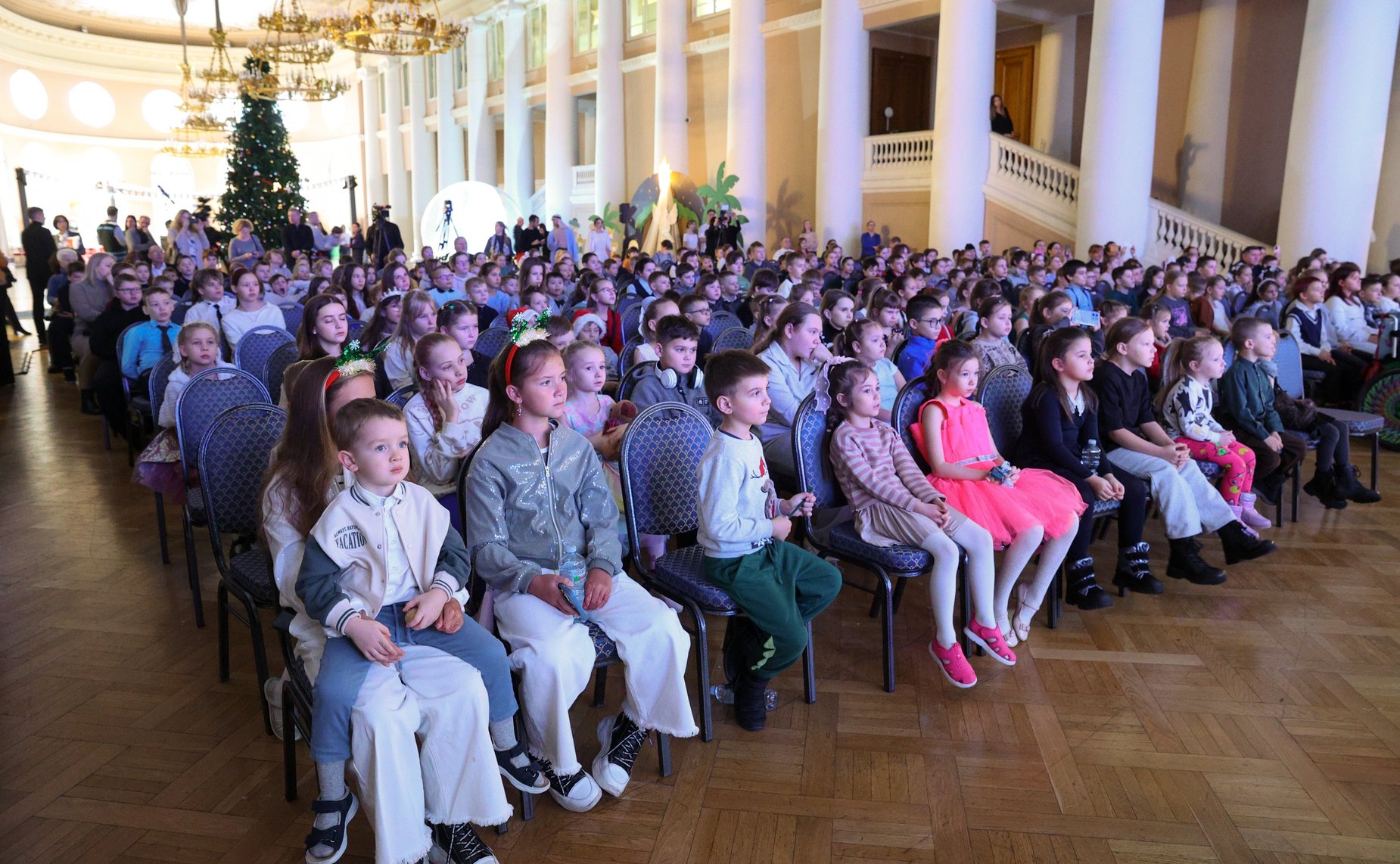 По инициативе Валентины Матвиенко в Таврическом дворце Санкт-Петербурга организована Рождественская елка для детей участников СВО