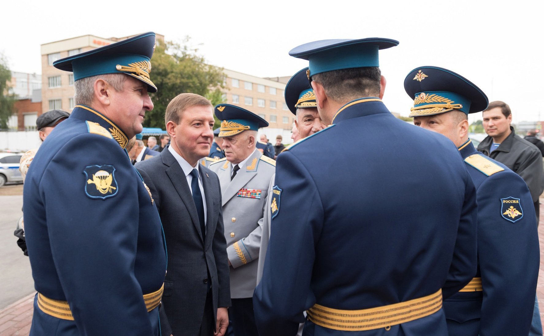 В День ВДВ Андрей Турчак принял участие в возложении цветов к памятнику В. Маргелову