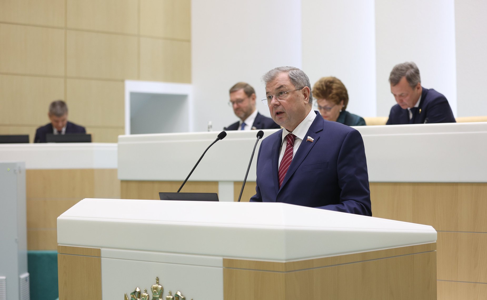 Анатолий Артамонов