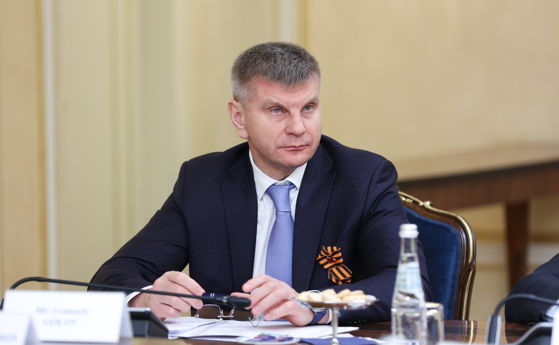 Геннадий Голов