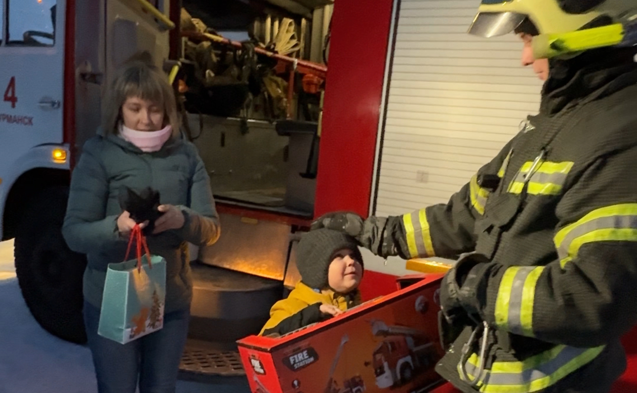 Татьяна Сахарова исполнила мечту 7-летнего мурманчанина в рамках Всероссийской благотворительной акции «Ёлка желаний»