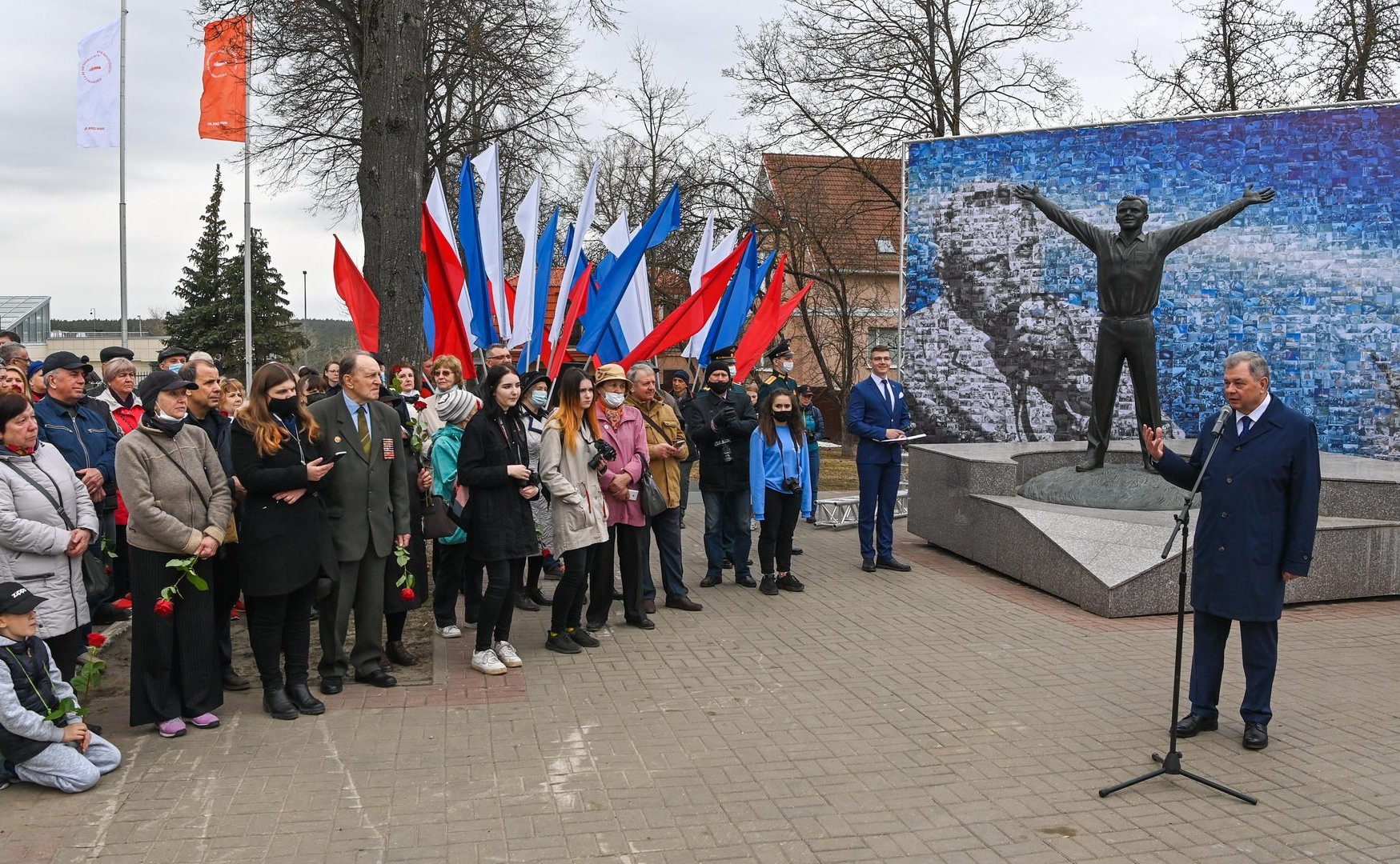 В Калуге сенатор Анатолий Артамонов принял участие в мероприятиях, посвященных 60-летию полета в космос Ю.А. Гагарина
