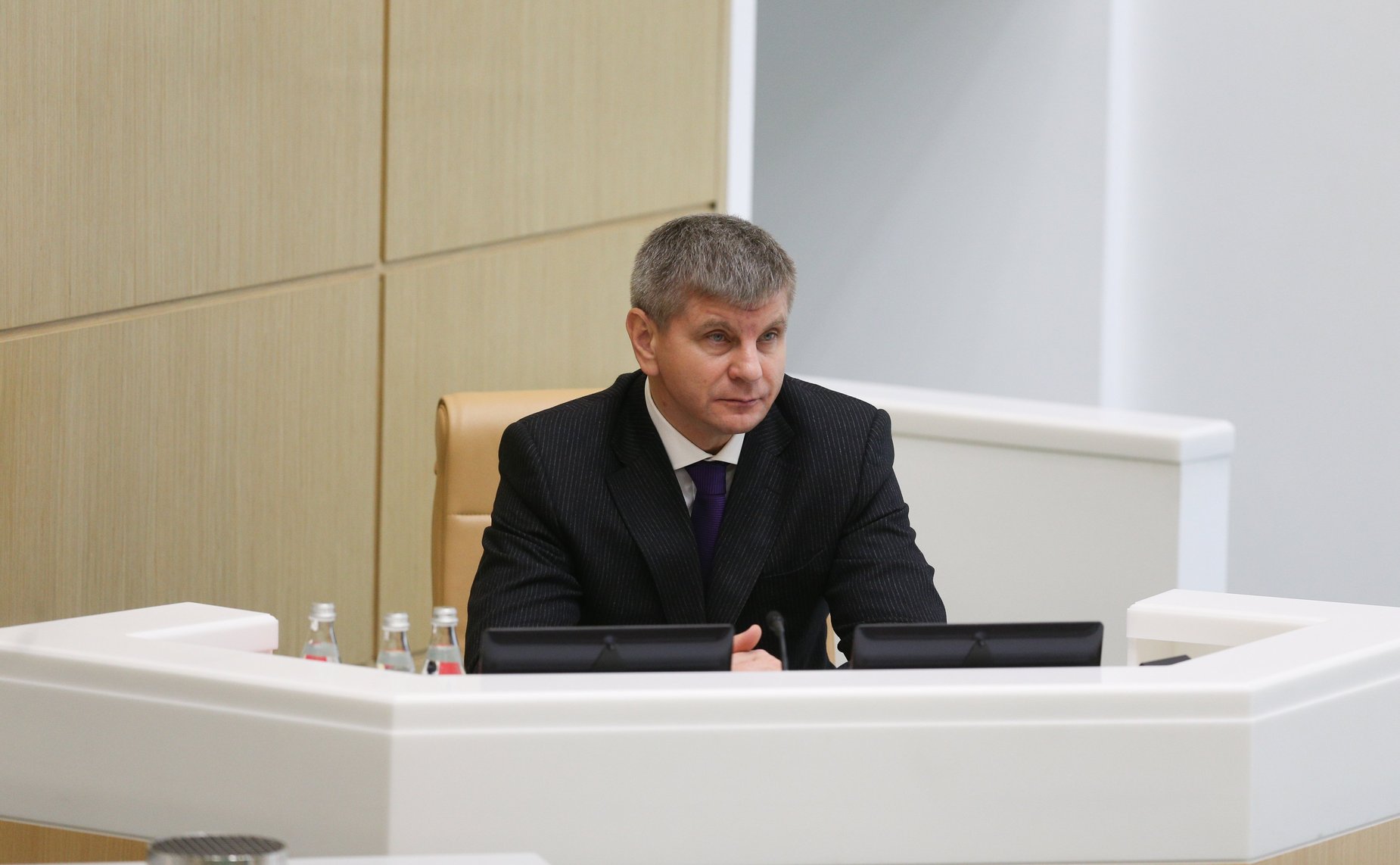 Геннадий Голов